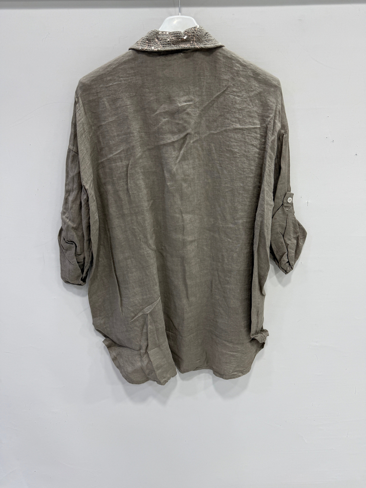 Fango Kadın İtalyan Yakası ve Cebi Pul İşlemeli Oversize Keten Gömlek 40 - 46 Beden
