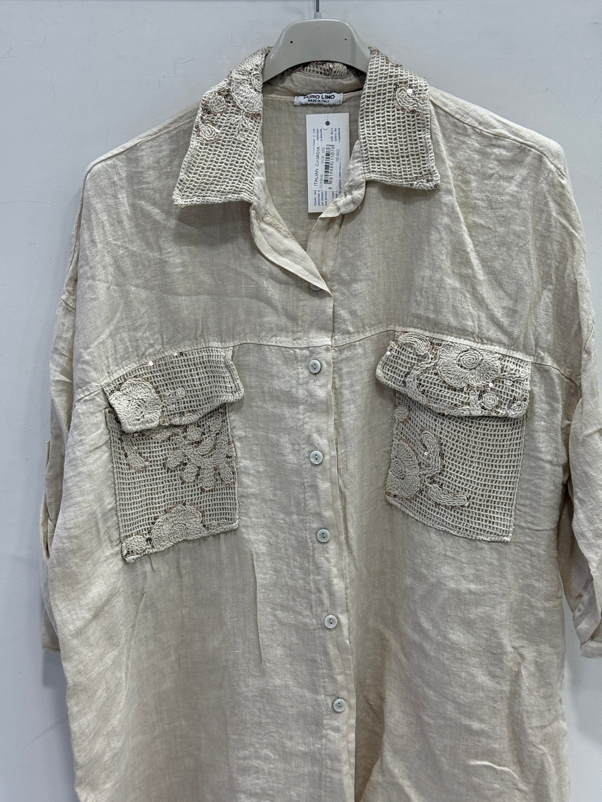 Beige Kadın İtalyan Yakası ve Cebi Pul İşlemeli Oversize Keten Gömlek 40 - 46 Beden