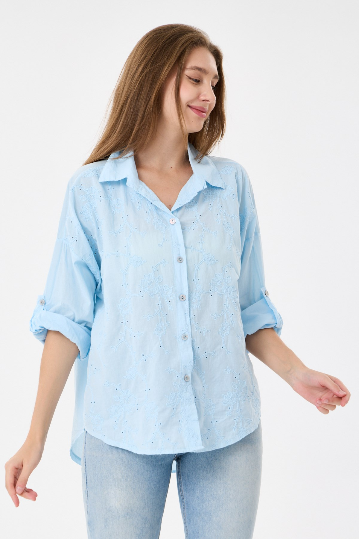 Kadın İtalyan Çiçek Nakışlı Fistolu Katlanır Uzun Kollu Oversize Poplin Gömlek 40 - 44 Beden