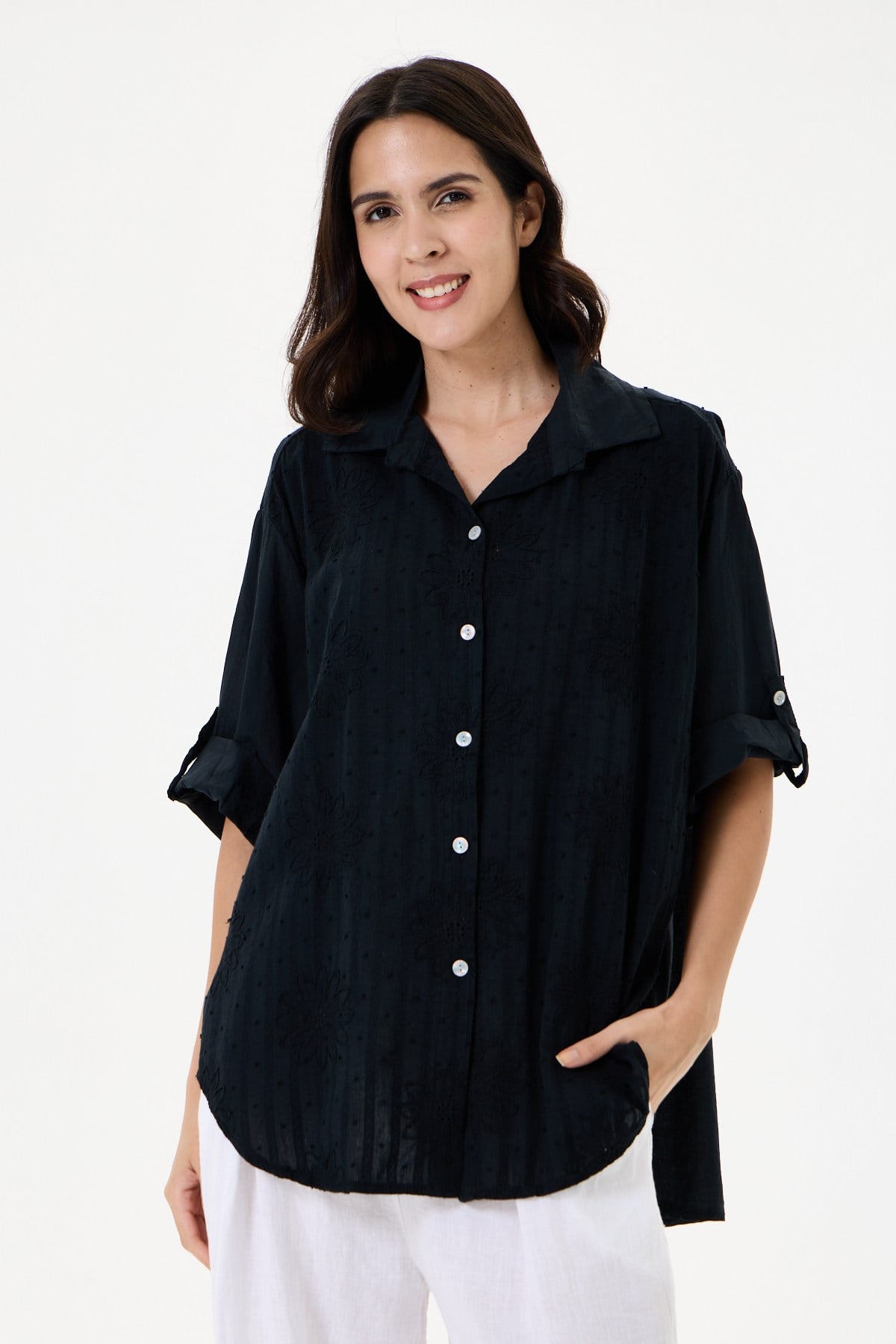 Kadın İtalyan Çiçek Nakışlı Fistolu Oversize Poplin Gömlek 40 - 46 Beden