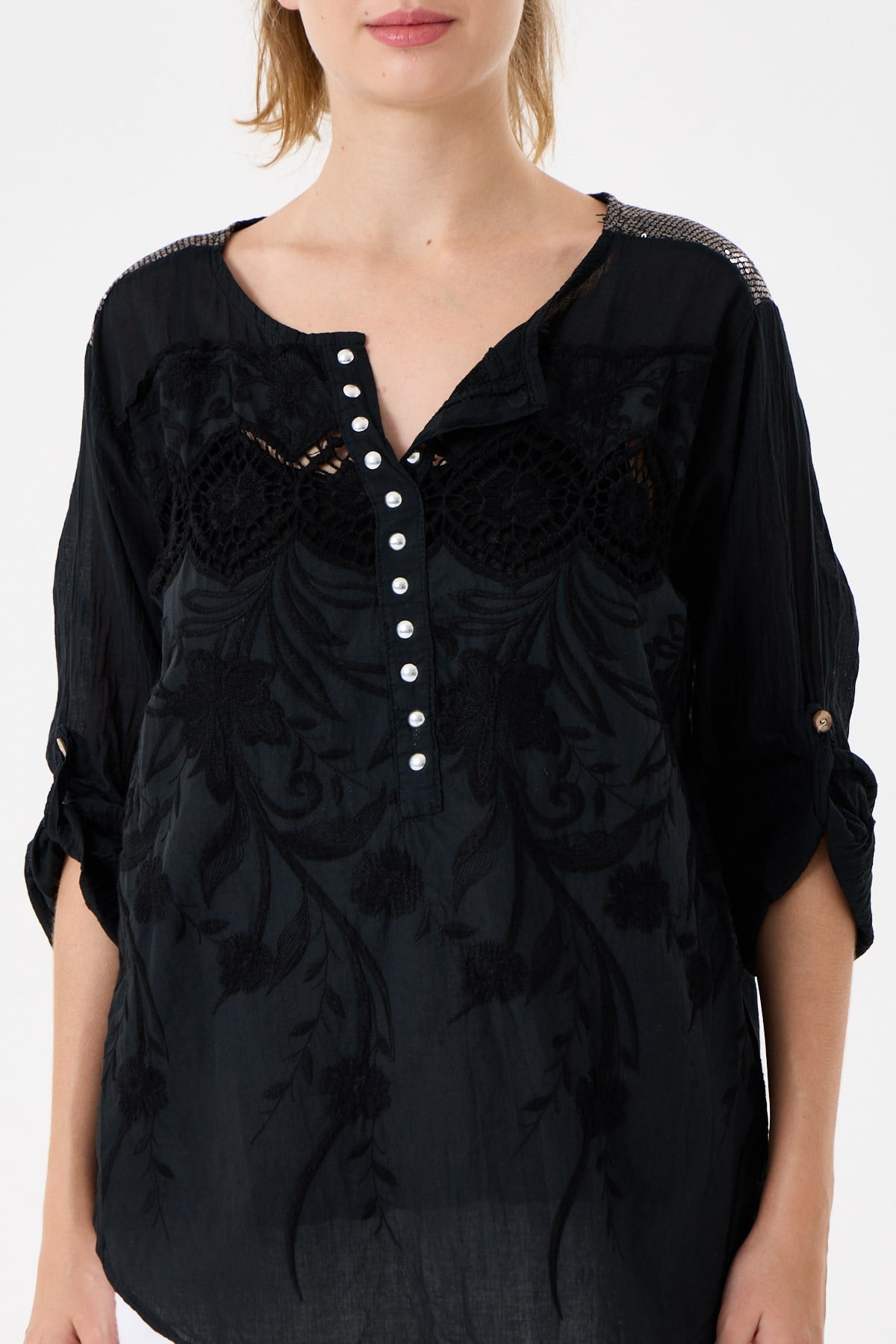 İtalyan Çiçek Nakışlı Dantelli Sırtı Payetli Astarlı Oversize Bluz 40 - 44 Beden