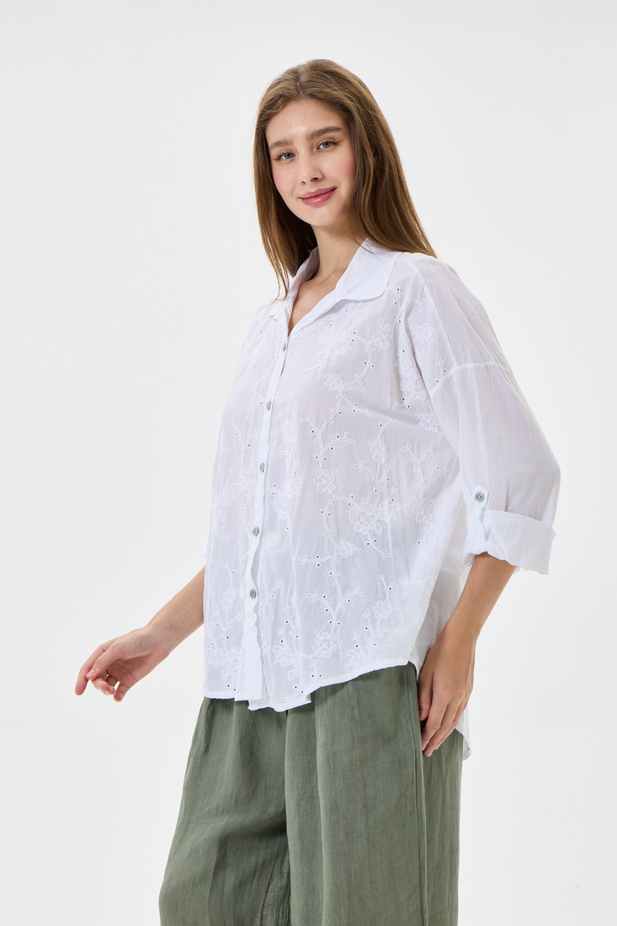 Kadın İtalyan Çiçek Nakışlı Fistolu Katlanır Uzun Kollu Oversize Poplin Gömlek 40 - 44 Beden