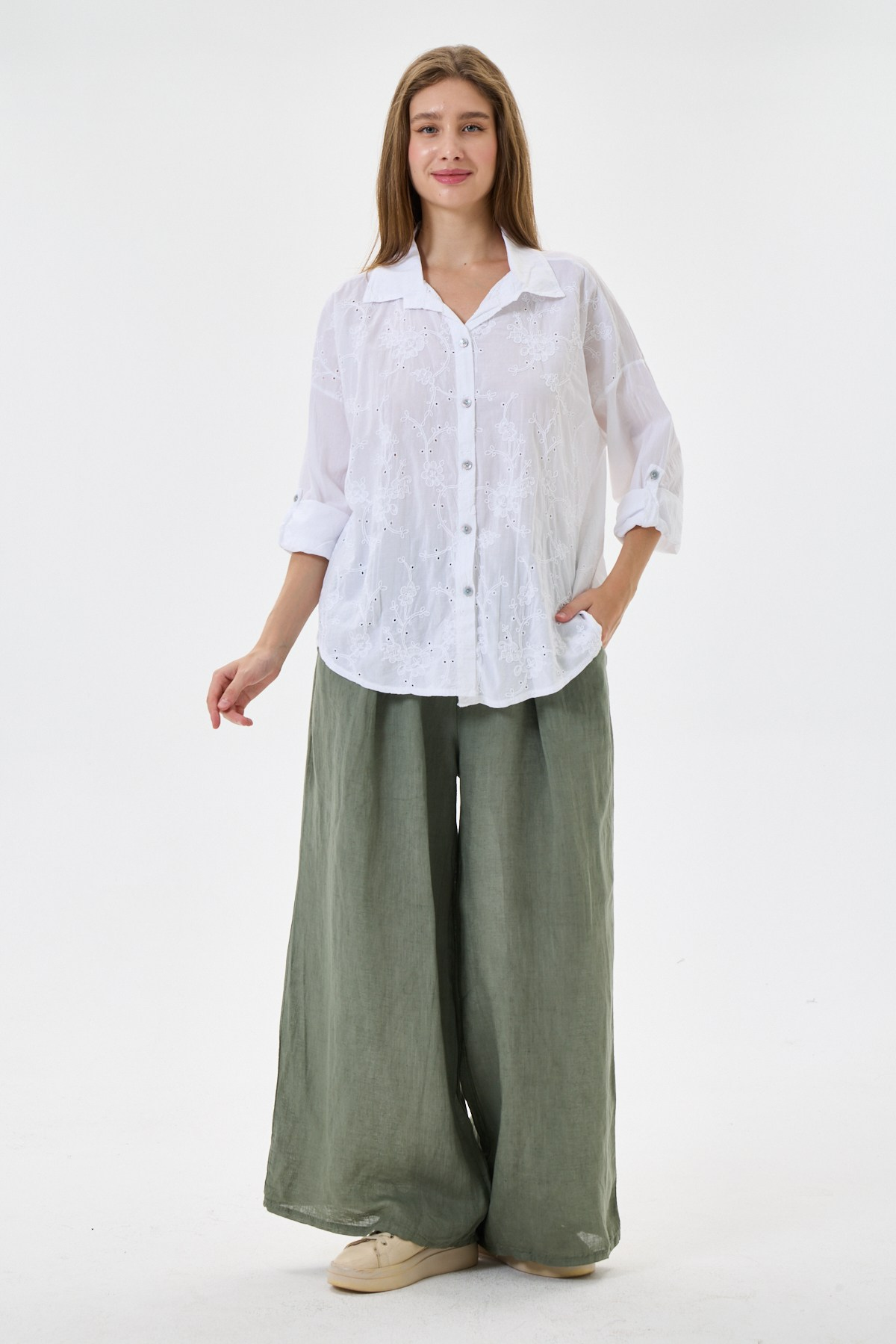 Kadın İtalyan Çiçek Nakışlı Fistolu Katlanır Uzun Kollu Oversize Poplin Gömlek 40 - 44 Beden