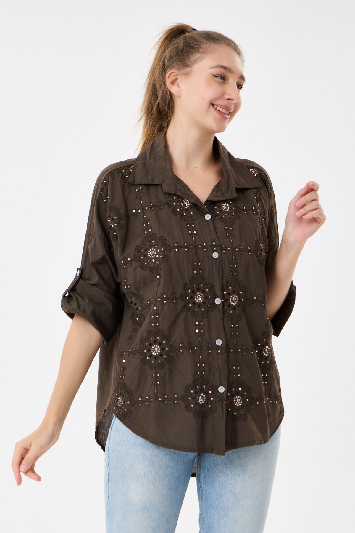 Kadın İtalyan Çiçek Nakışlı Pullu Katlanır Uzun Kollu Oversize Gömlek 40 - 44 Beden