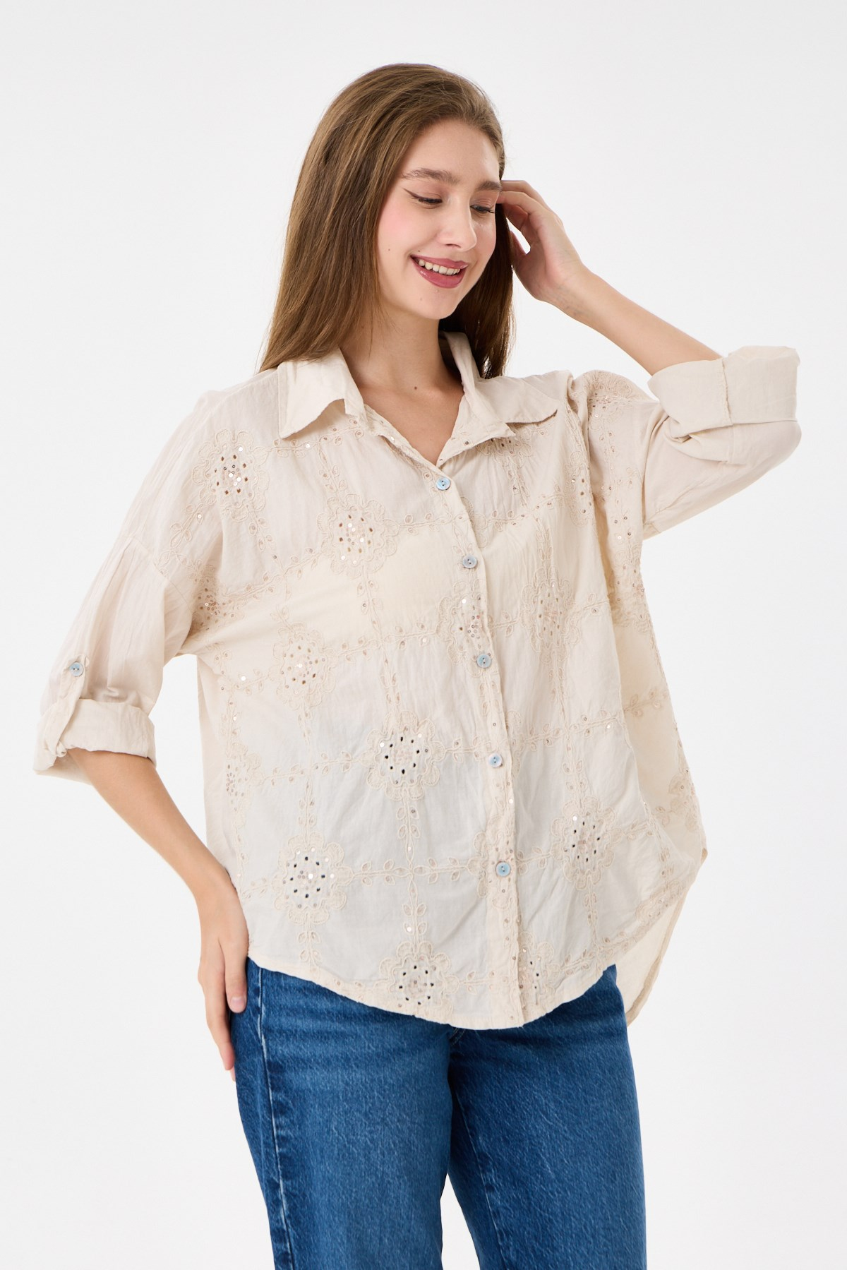 Kadın İtalyan Çiçek Nakışlı Pullu Katlanır Uzun Kollu Oversize Gömlek 40 - 44 Beden