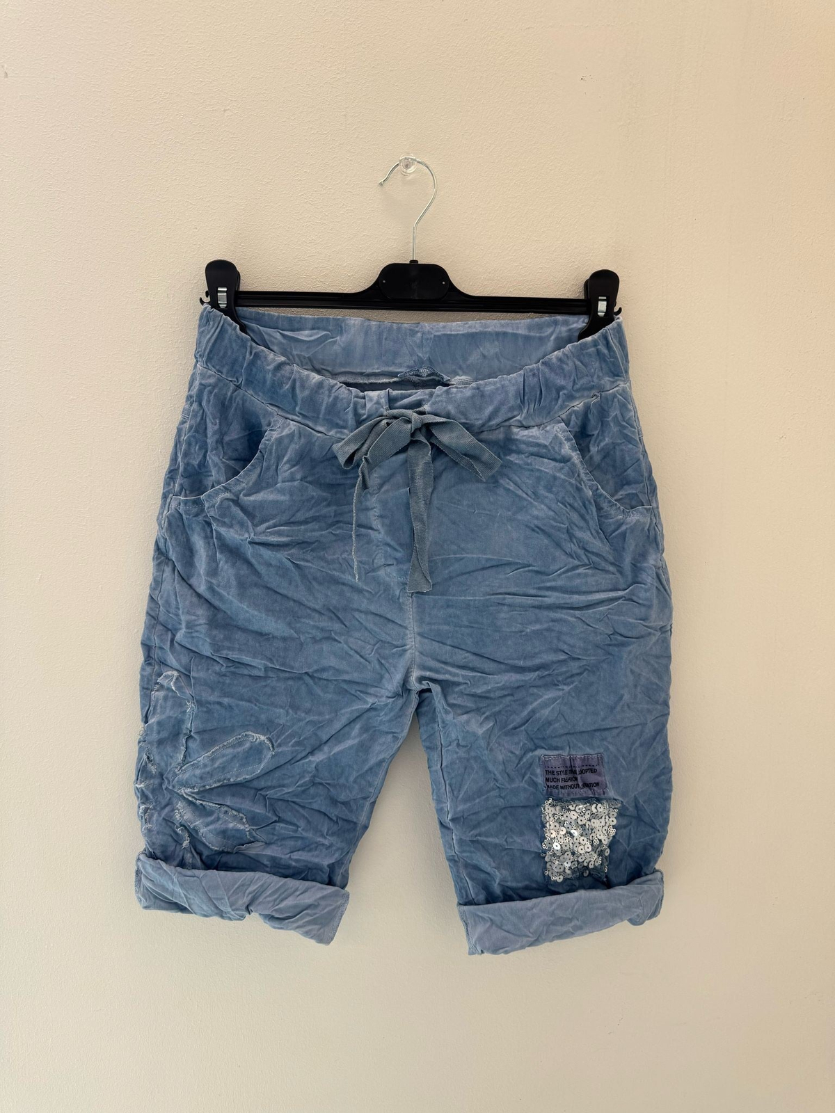 Jeans Kadın İtalyan Çiçek İşlemeli Payetli Likralı Şort
