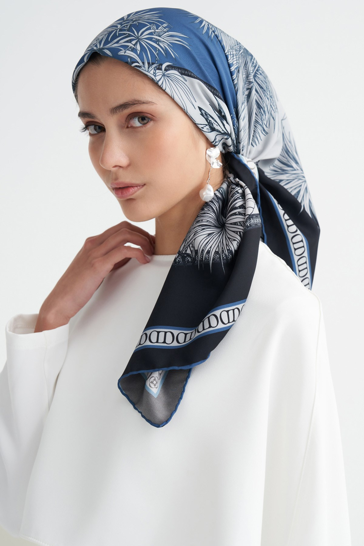 Botinica Lacivert Twill Eşarp