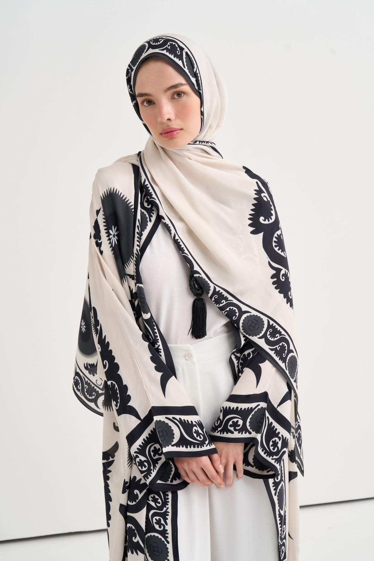 Selene Floş Abaya Siyah