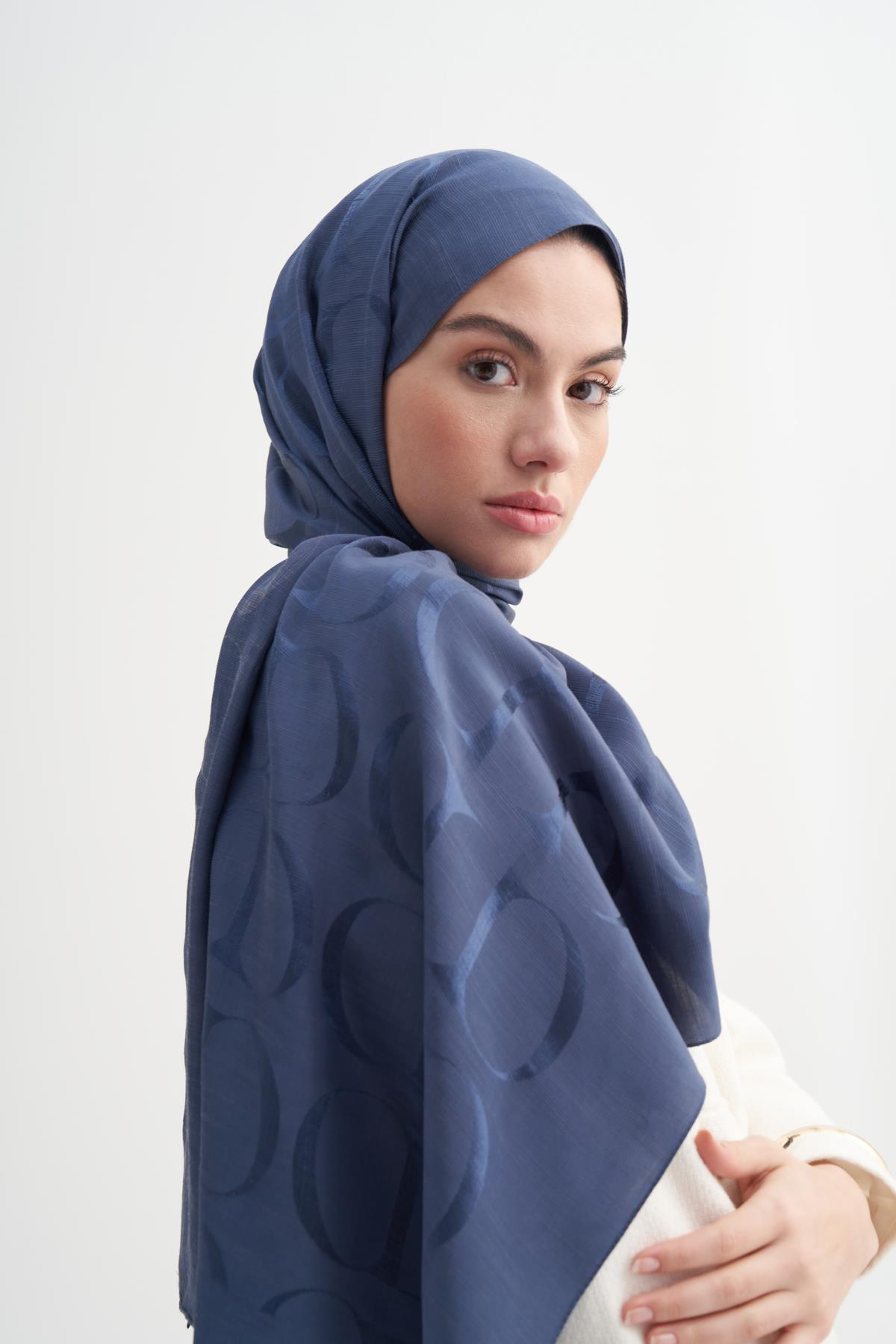 Monogram Desen Rina Floş Jakar Şal Kot Mavi