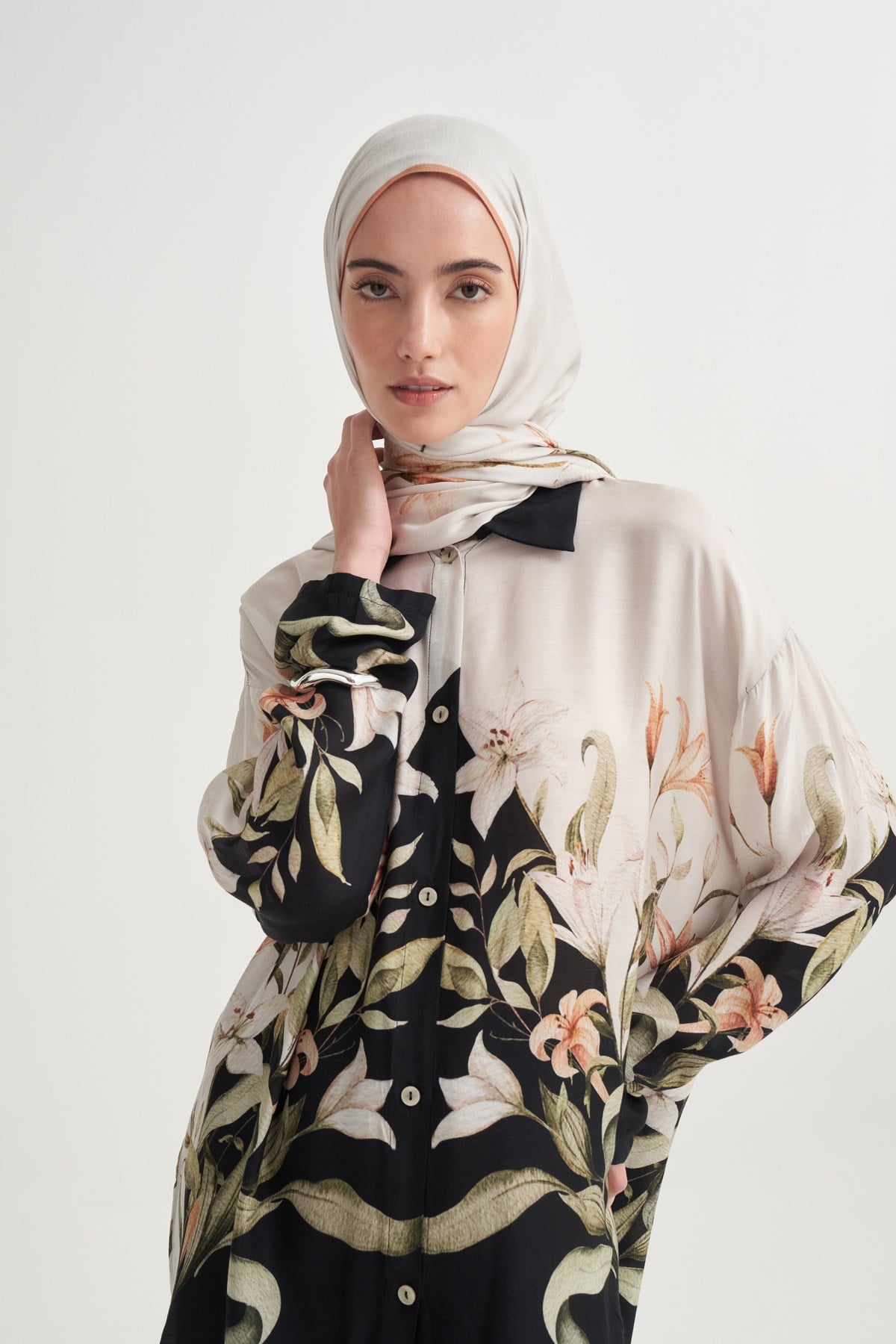 Eli Floral Floş Şal Siyah