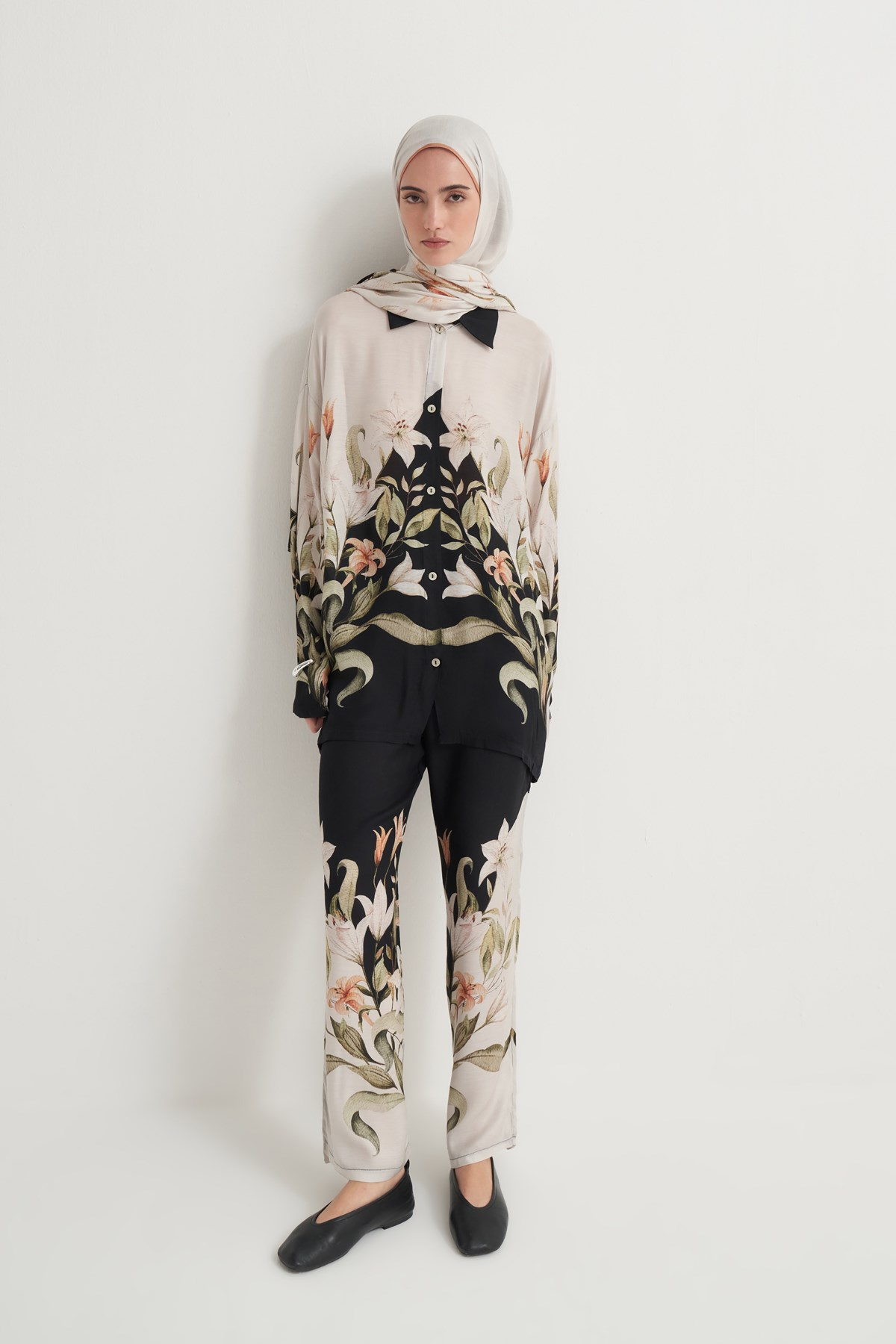 Eli Floral Pantolonlu Takım Siyah