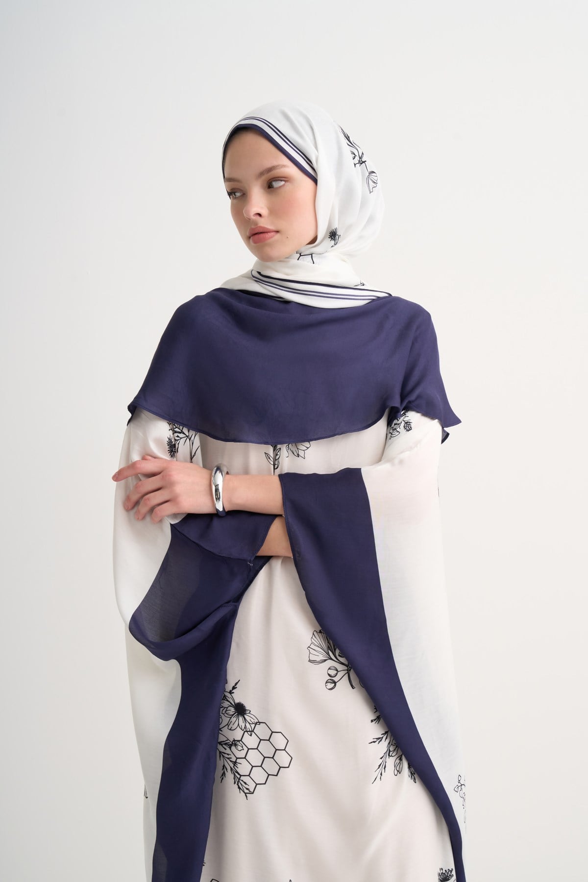 Peonia İncira Şal Yaka Kaftan Ekru
