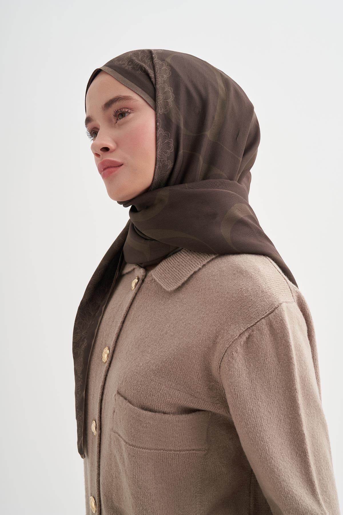 Floral Monogram Floş Şal Soft Kahve