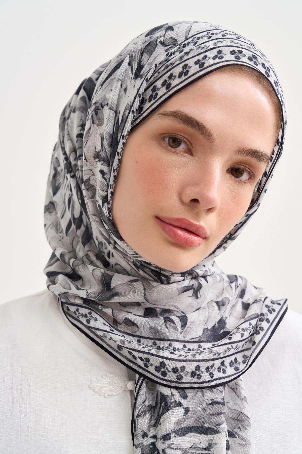 Lavena Aria Viskon Şal Siyah