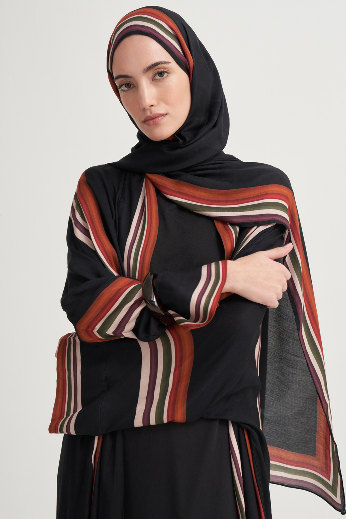 Mina İncira Viskon Şal Siyah
