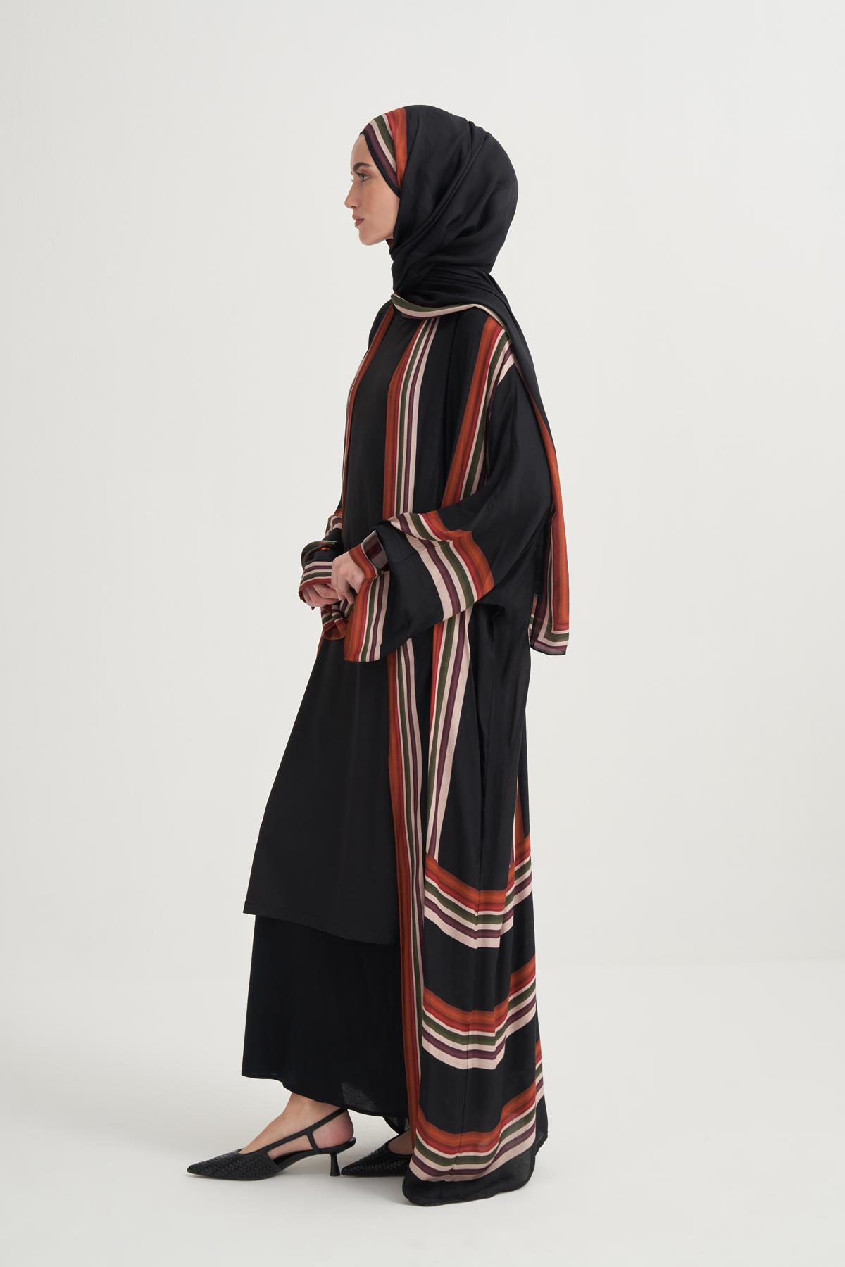 Mina İncira Viskon Abaya Siyah