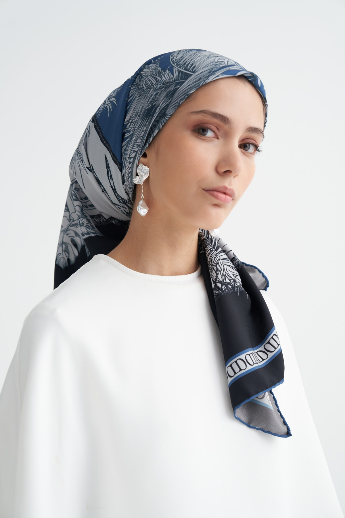 Botinica Lacivert Twill Eşarp