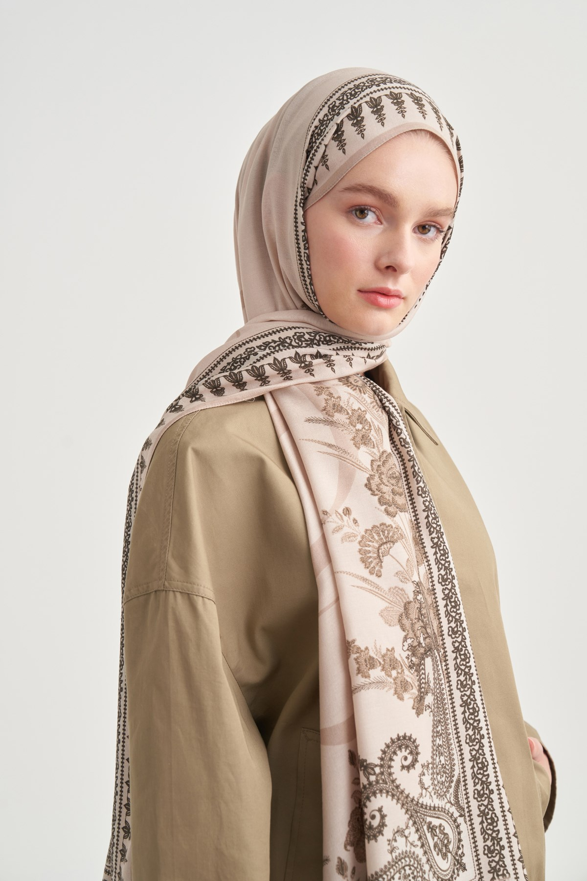 Lavella Desen Norena Yünlü Şal Taş