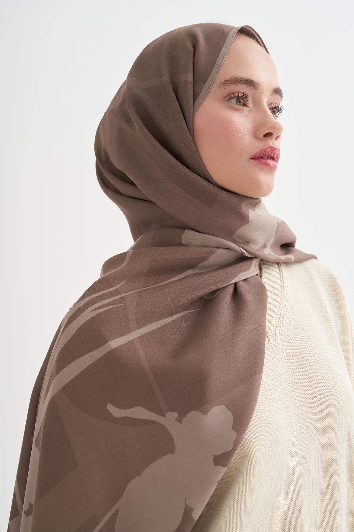 Vera Monogram Floş Şal Sütlü Kahve