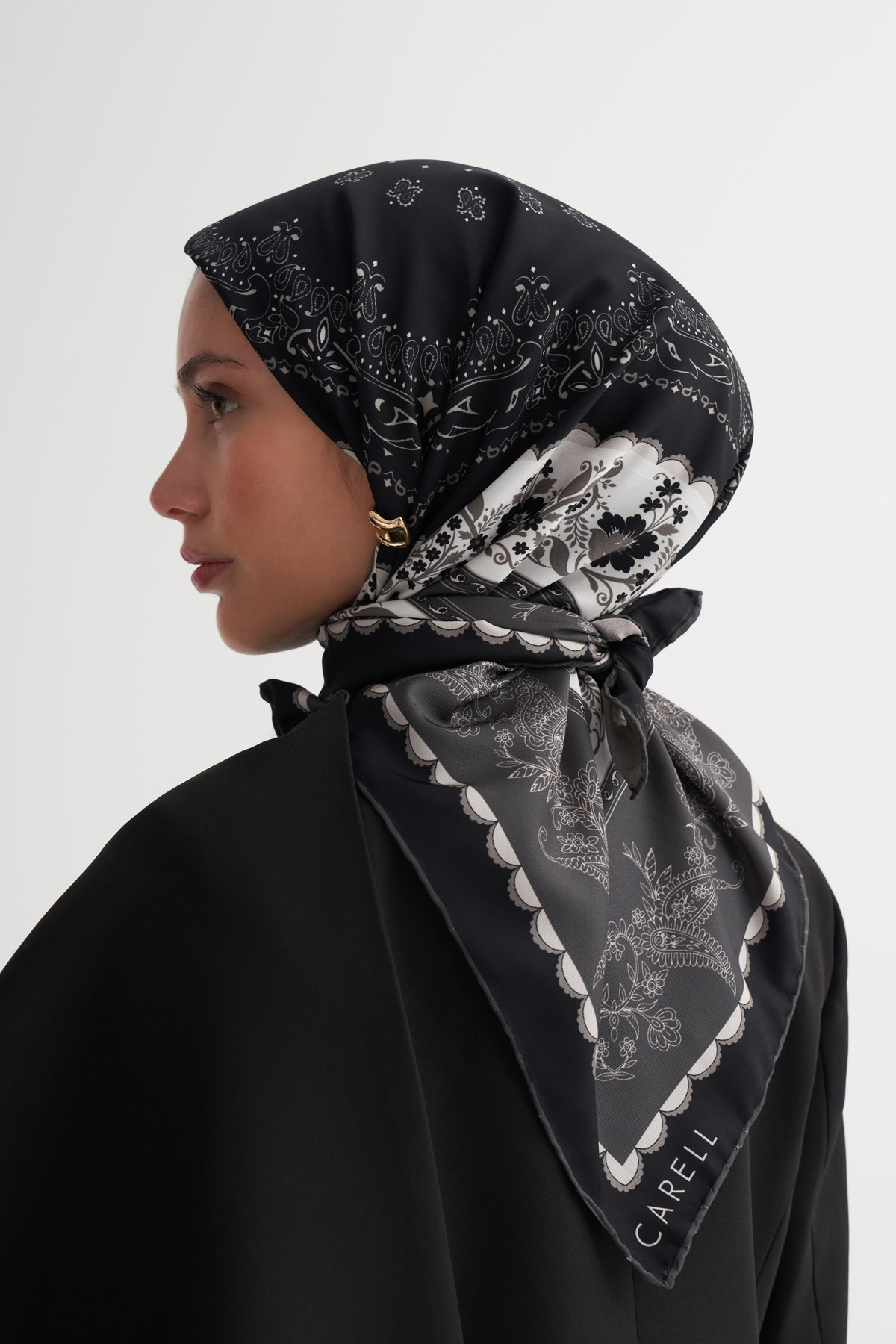 Ashen Siyah Twill Eşarp