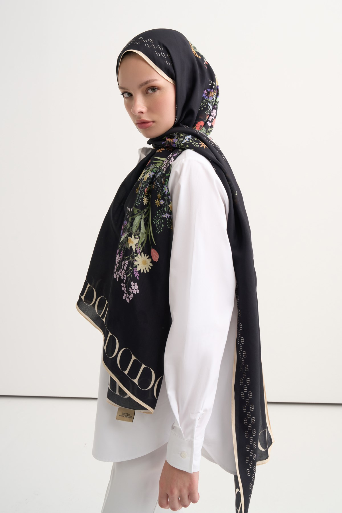 Elegance Floral Floş Şal Siyah