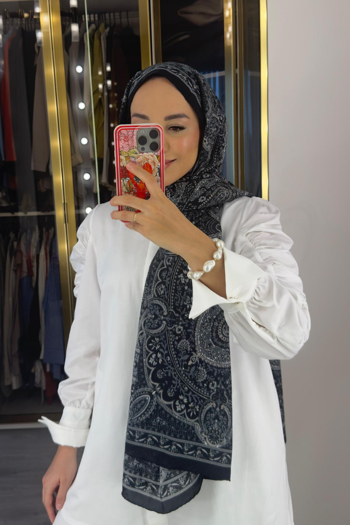 Betül Duman'ın Tercihi Ethnich Siyah Comfy İpek Şal