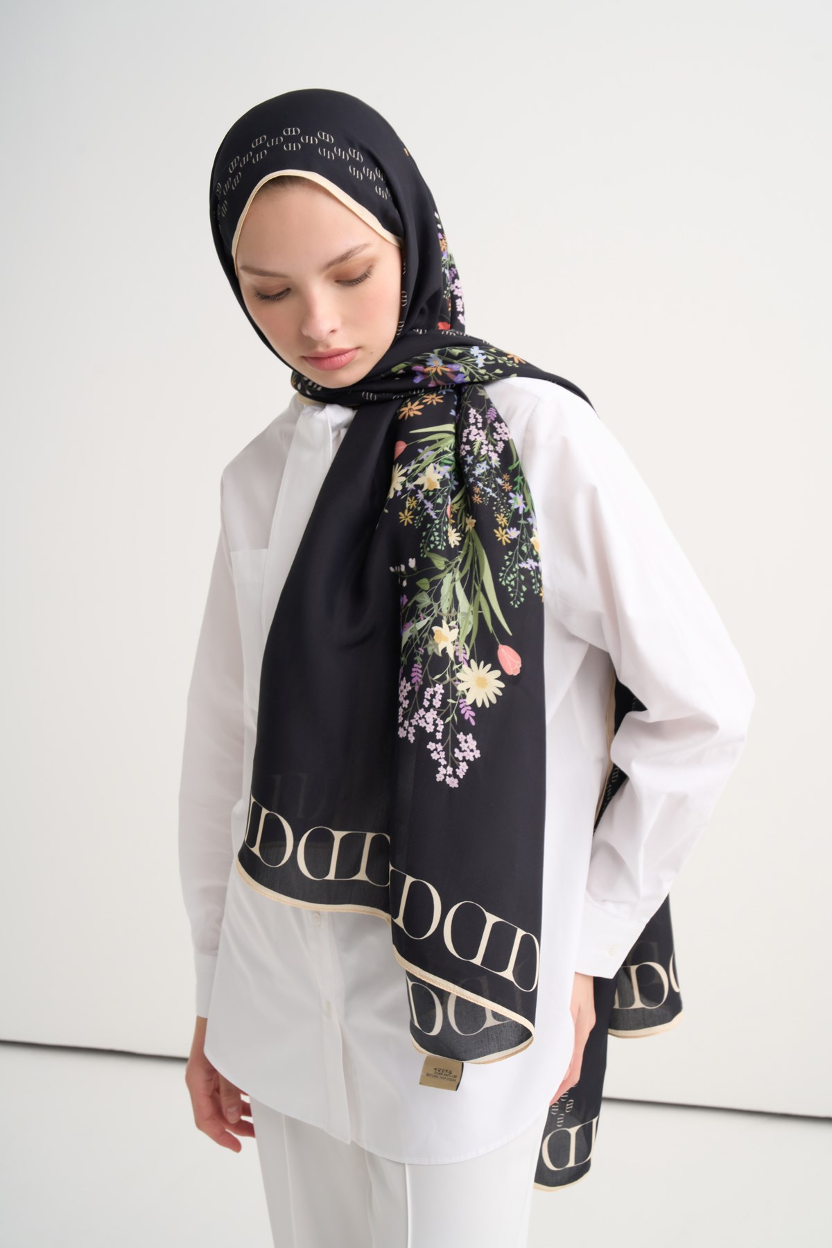Elegance Floral Floş Şal Siyah