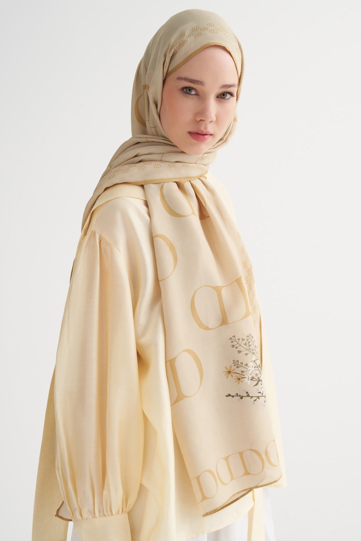Elegance Monogram Floş Şal Soft Sarı