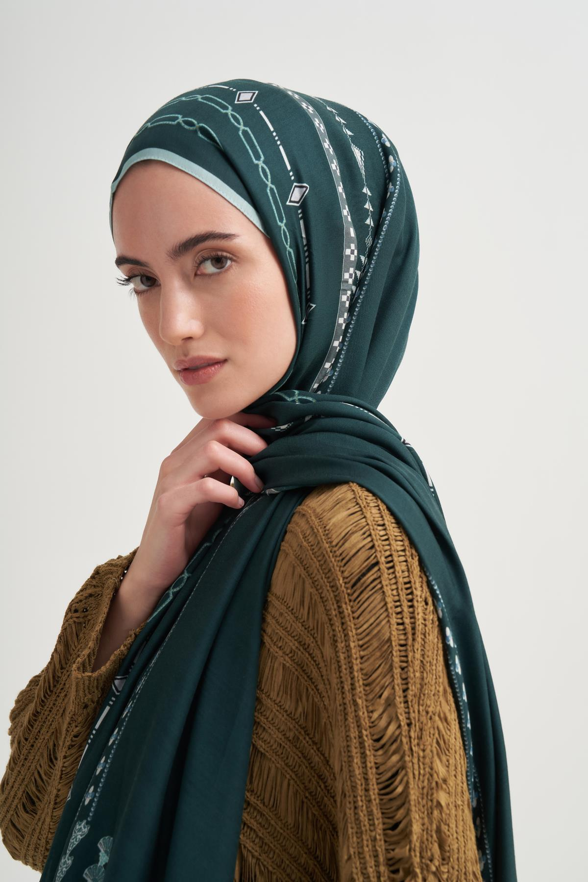 Saphira İncira Viskon Şal Zümrüt Yeşili