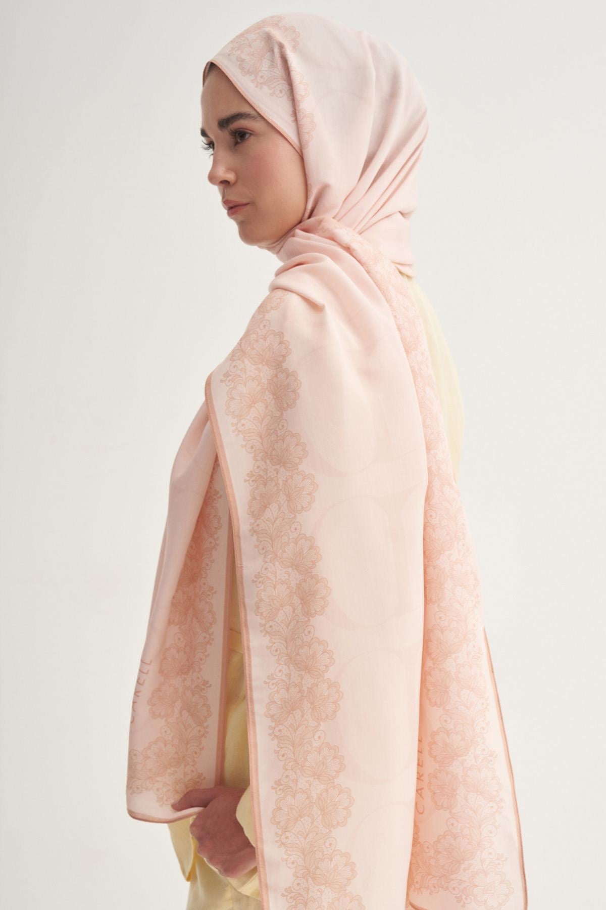 Floral Çiçekli Monogram Floş Şal Somon