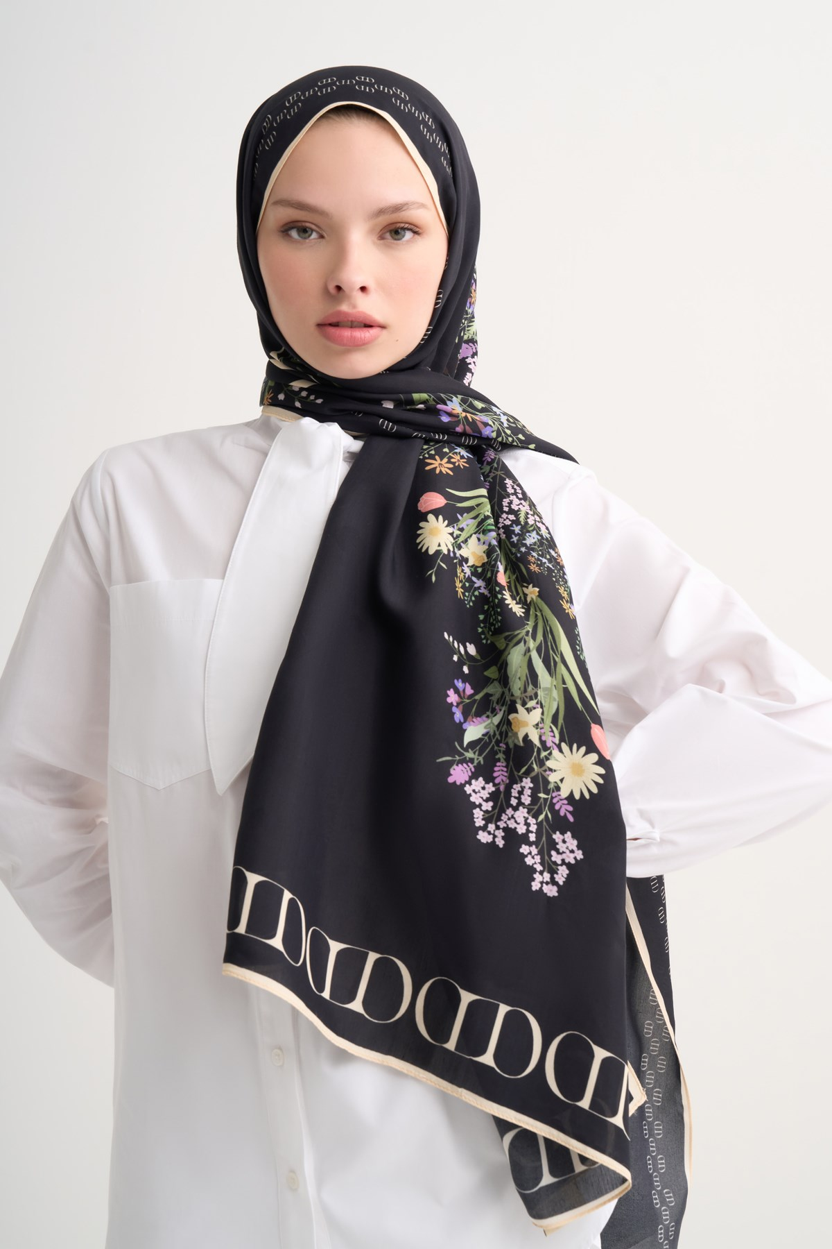 Elegance Floral Floş Şal Siyah