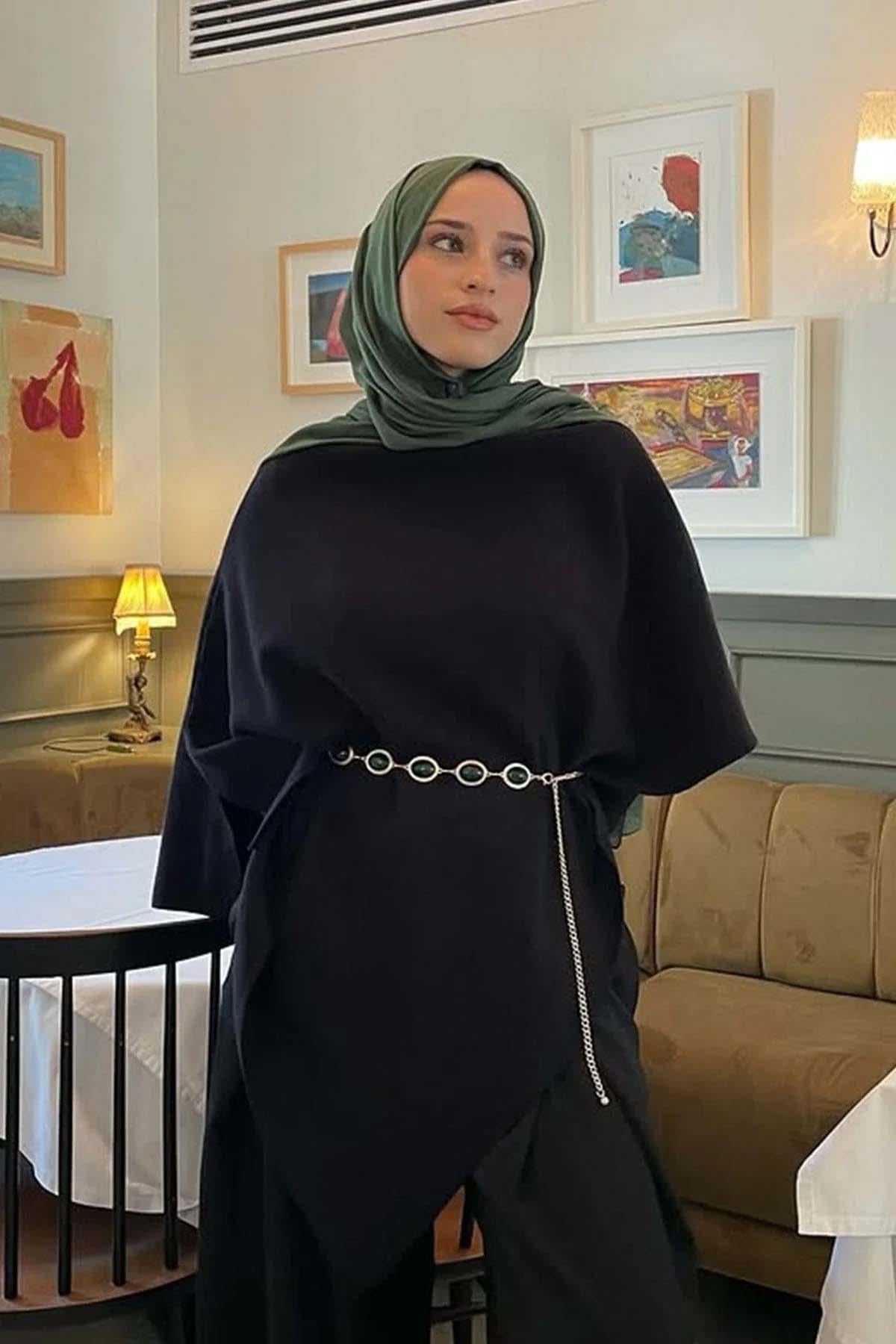 Zümra Yazıcının Tercihi Robe Asimetrik Triko Kap Siyah