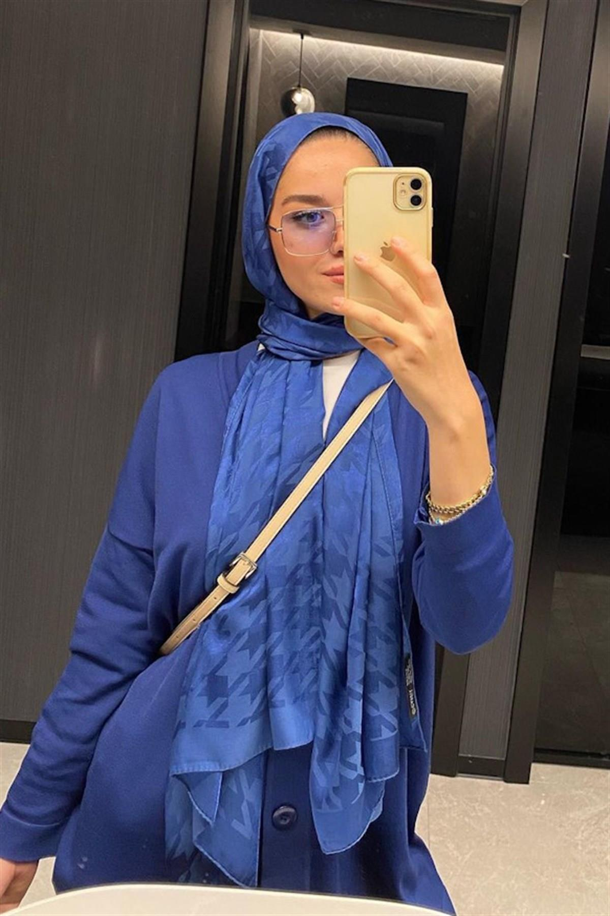 Eda'nın Tercihi Kazayağı Jakar İtalyan İpekli Şal İndigo