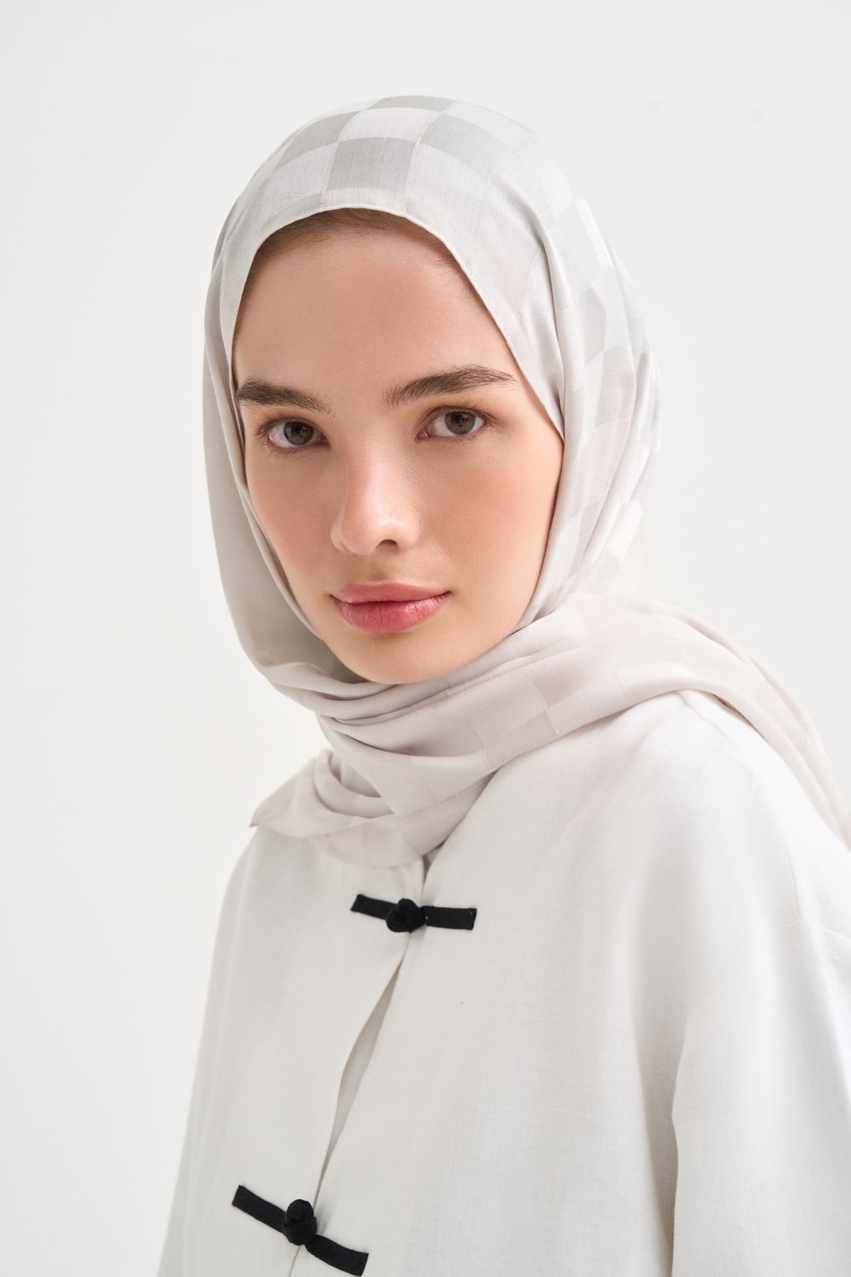 Dama Jakar İtalyan İpekli Şal Ekru