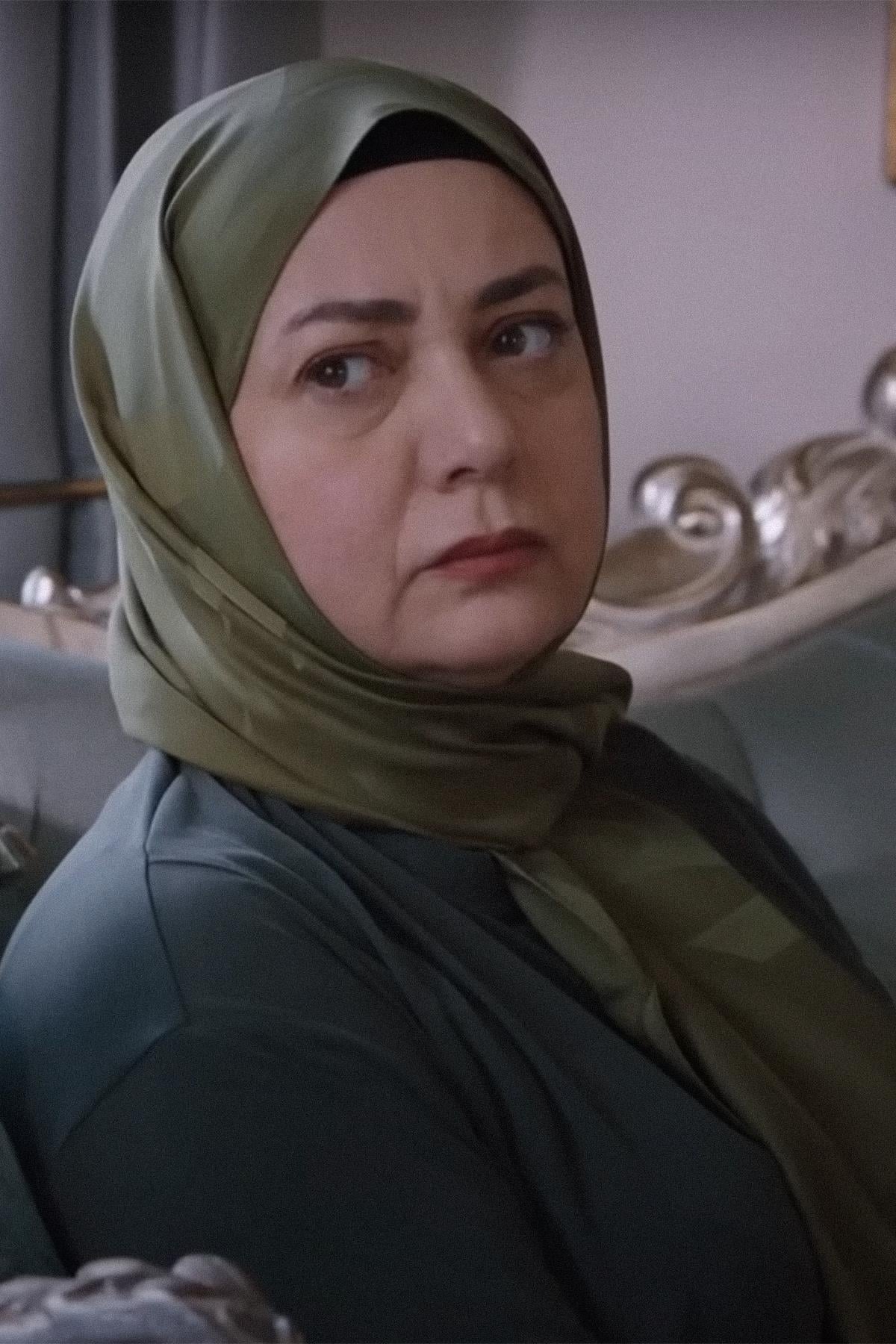 Kızılcık Şerbeti Pembe'nin Tercihi C Desen Monogram Pamuk İpek Şal Zeytin Yeşili