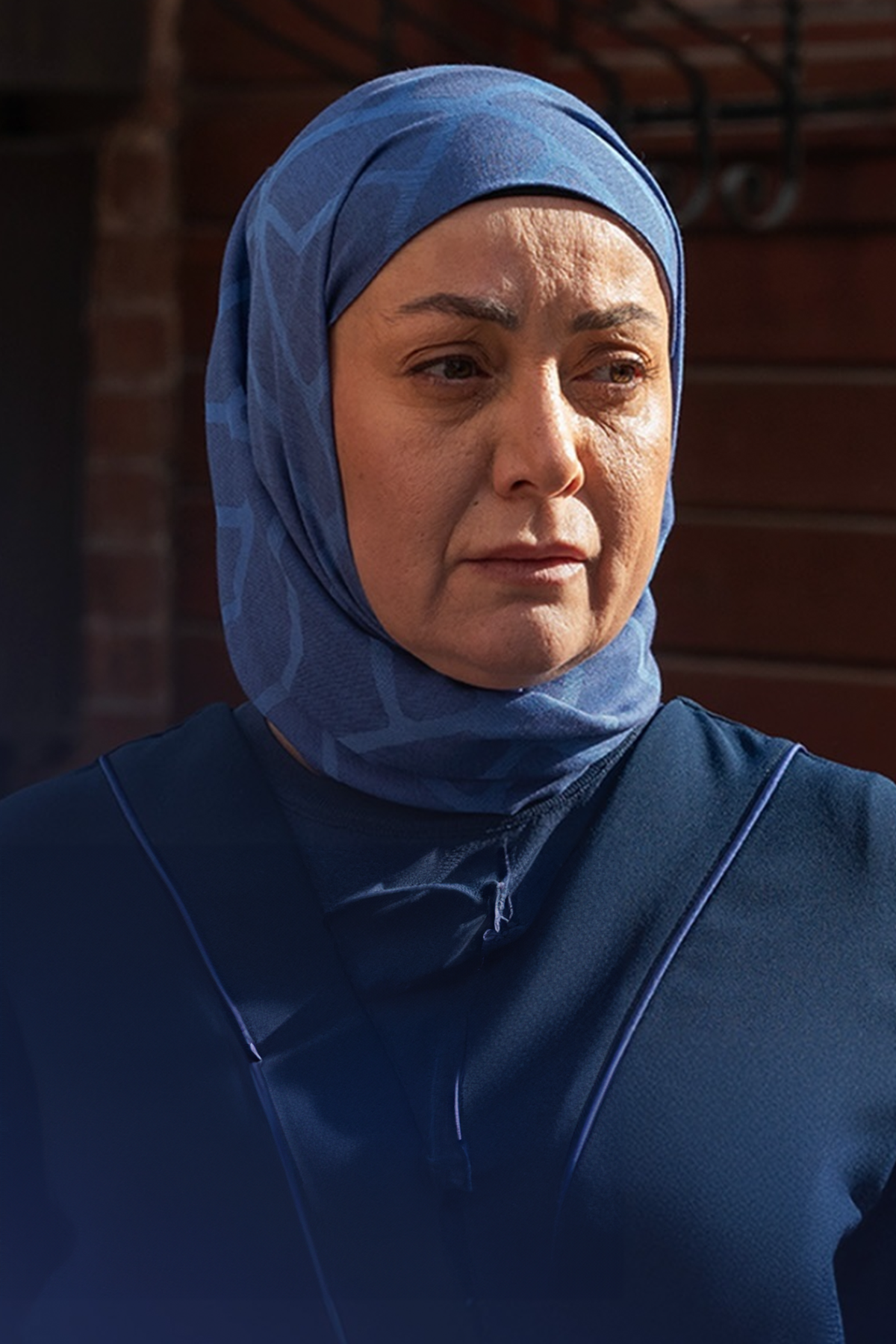 Kızılcık Şerbeti Pembe'nin Tercihi Vence Çift Taraflı Geometrik Desen İpek Şal İndigo