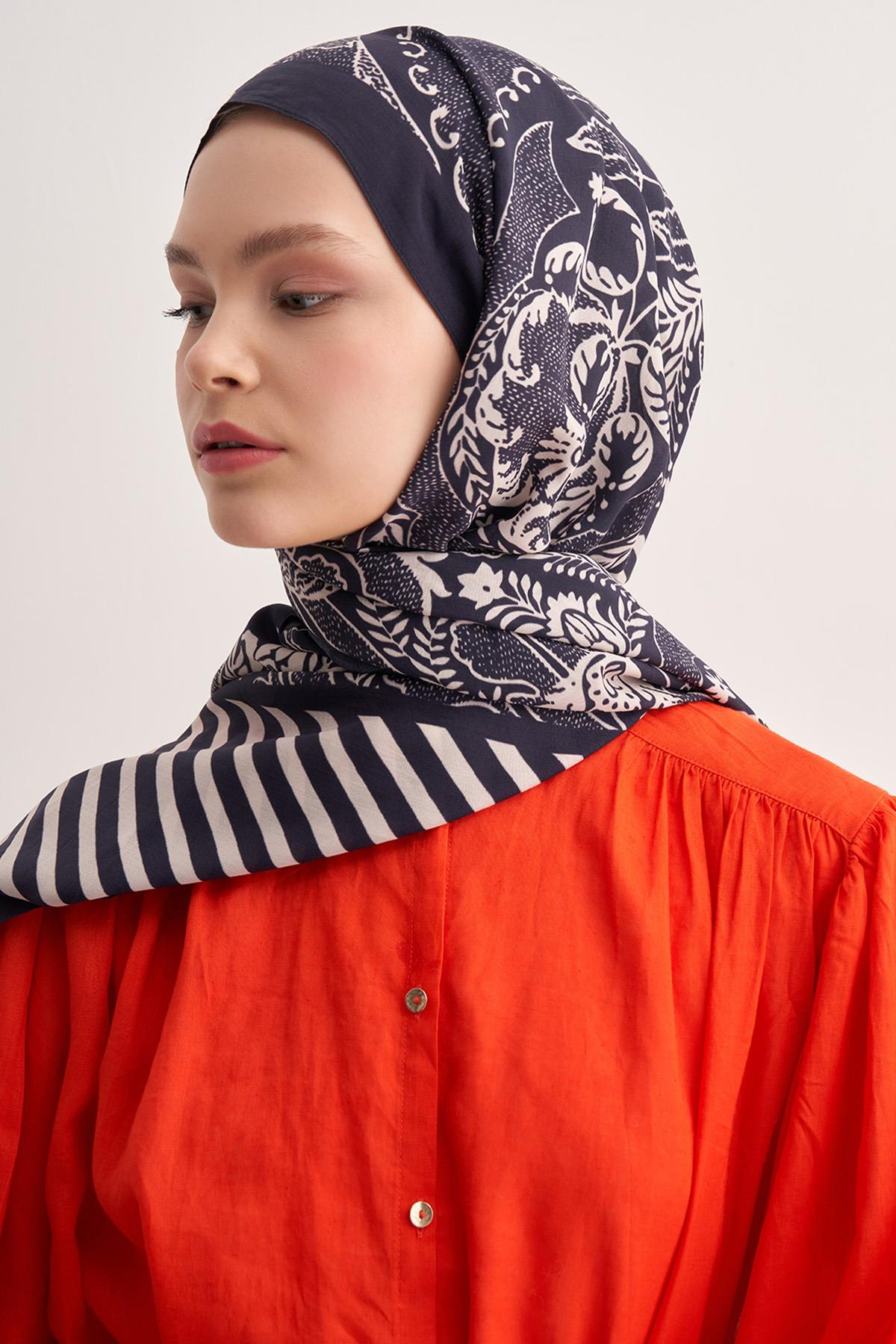 Sahra Koyu Lacivert Vela Floş Şal