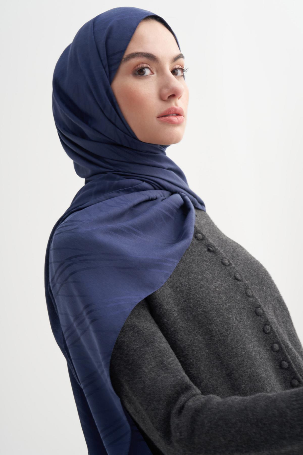 Simetrik Jakar İtalyan İpekli Şal Lacivert