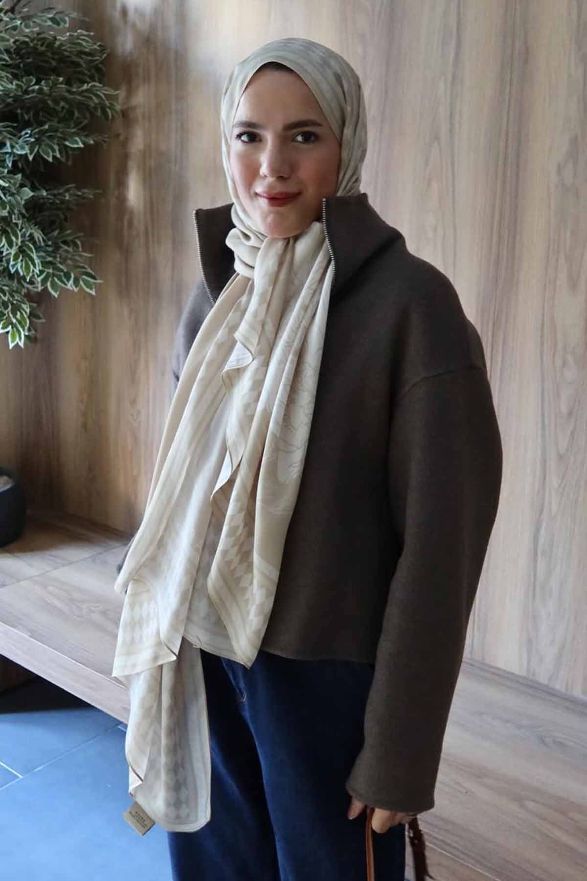 Elif Topdağ Mansur'un Tercihi Fiora İncira Viskon Şal Vizon
