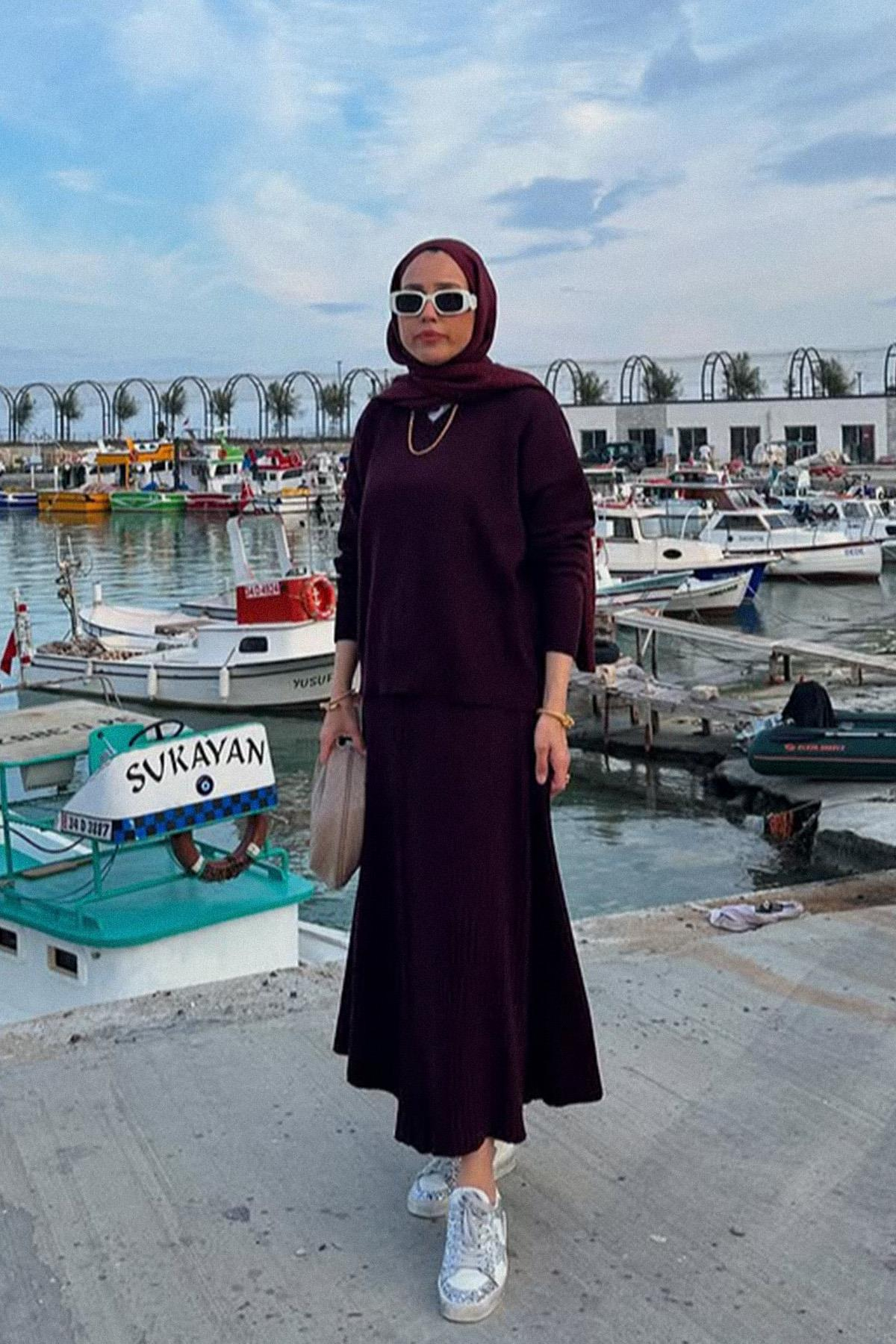 Tuba Kalyon Şahin'in Tercihi Fitilli Triko Etekli Takım Mürdüm