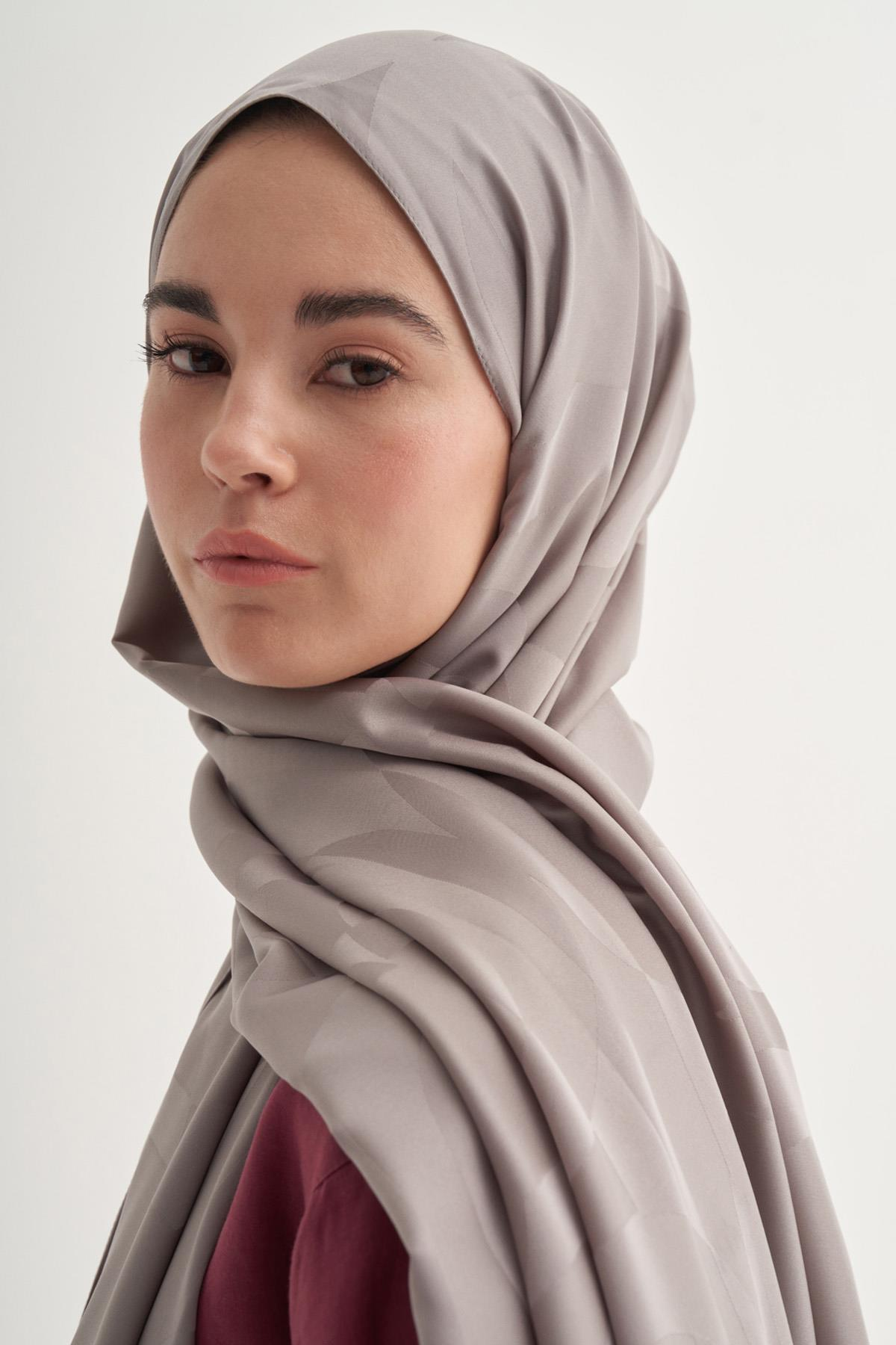 C Desen Monogram Pamuk İpek Şal Küllü Gri