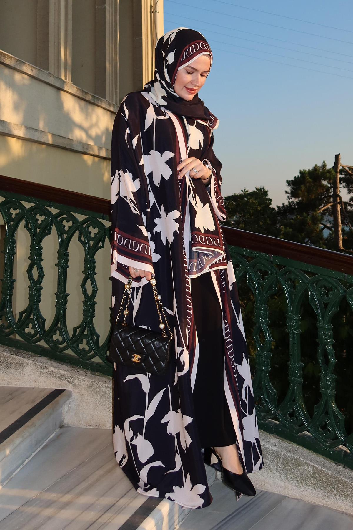 Tuğba Arslanbaş Aydın'ın Tercihi Azelina Siyah Floş Abaya