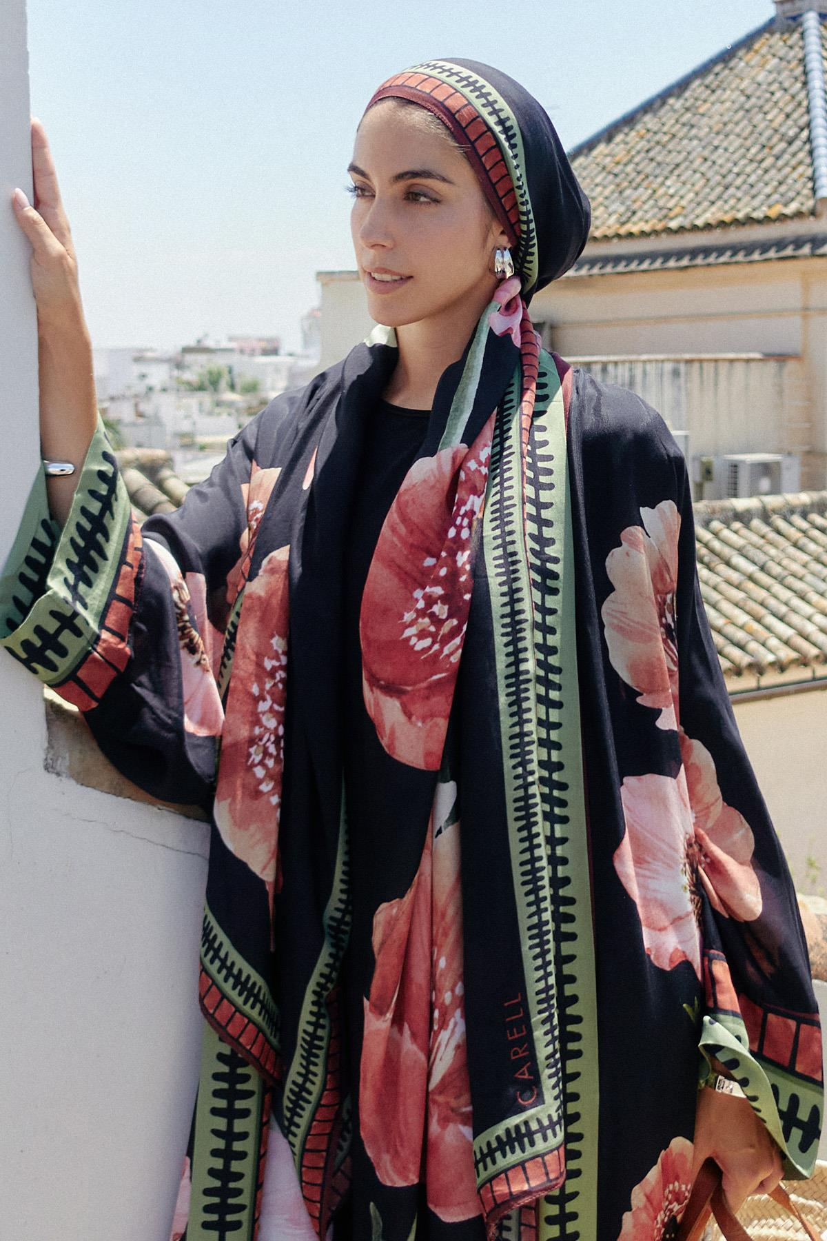 Roselle Monogram Floş Şal Siyah