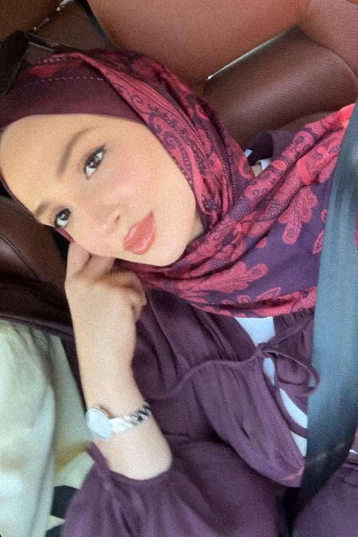 Rümeysa Mancak'ın Tercihi Marni Bordo Nilla Pamuklu Şal