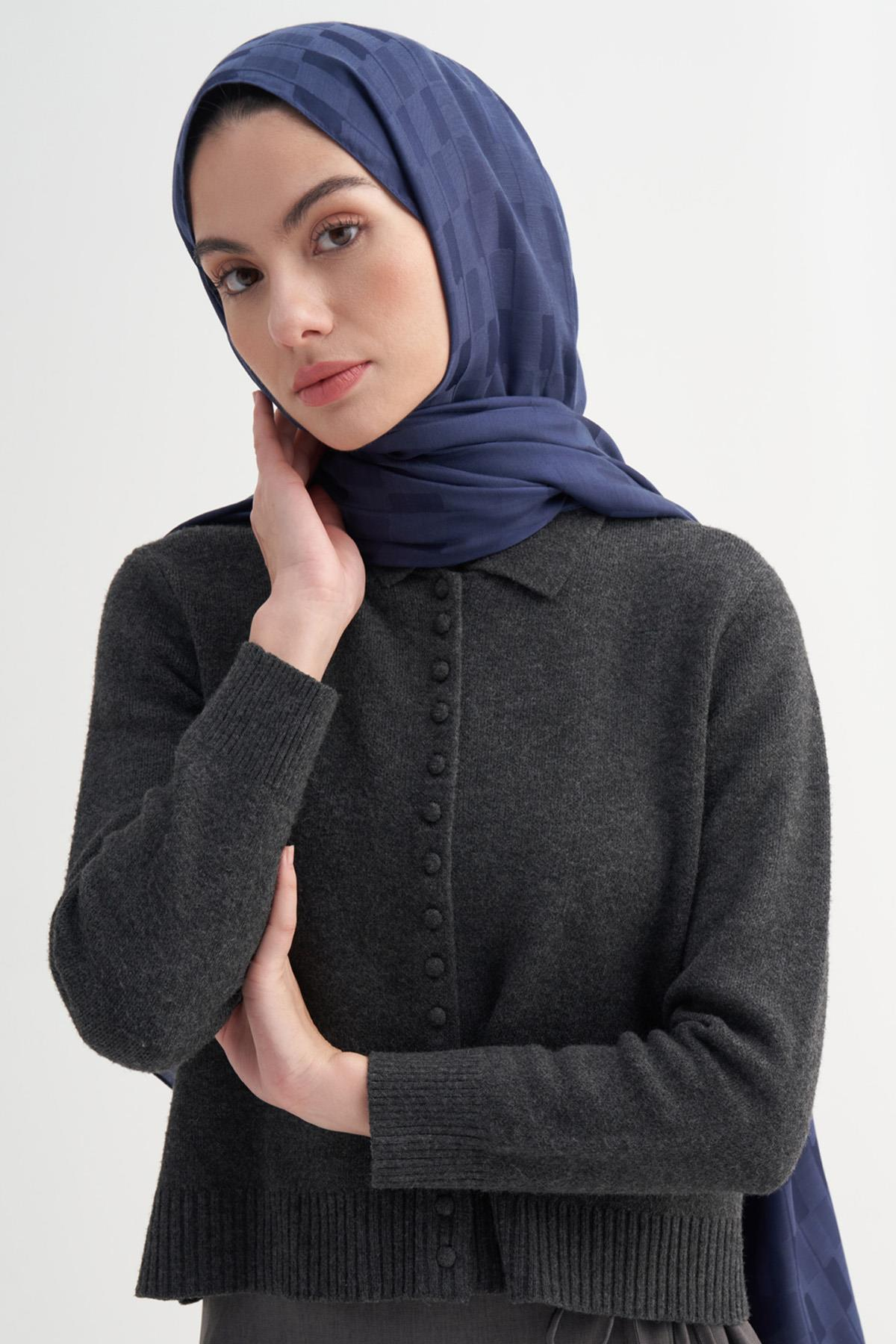 Küpçizgi Jakar İtalyan İpekli Şal Lacivert