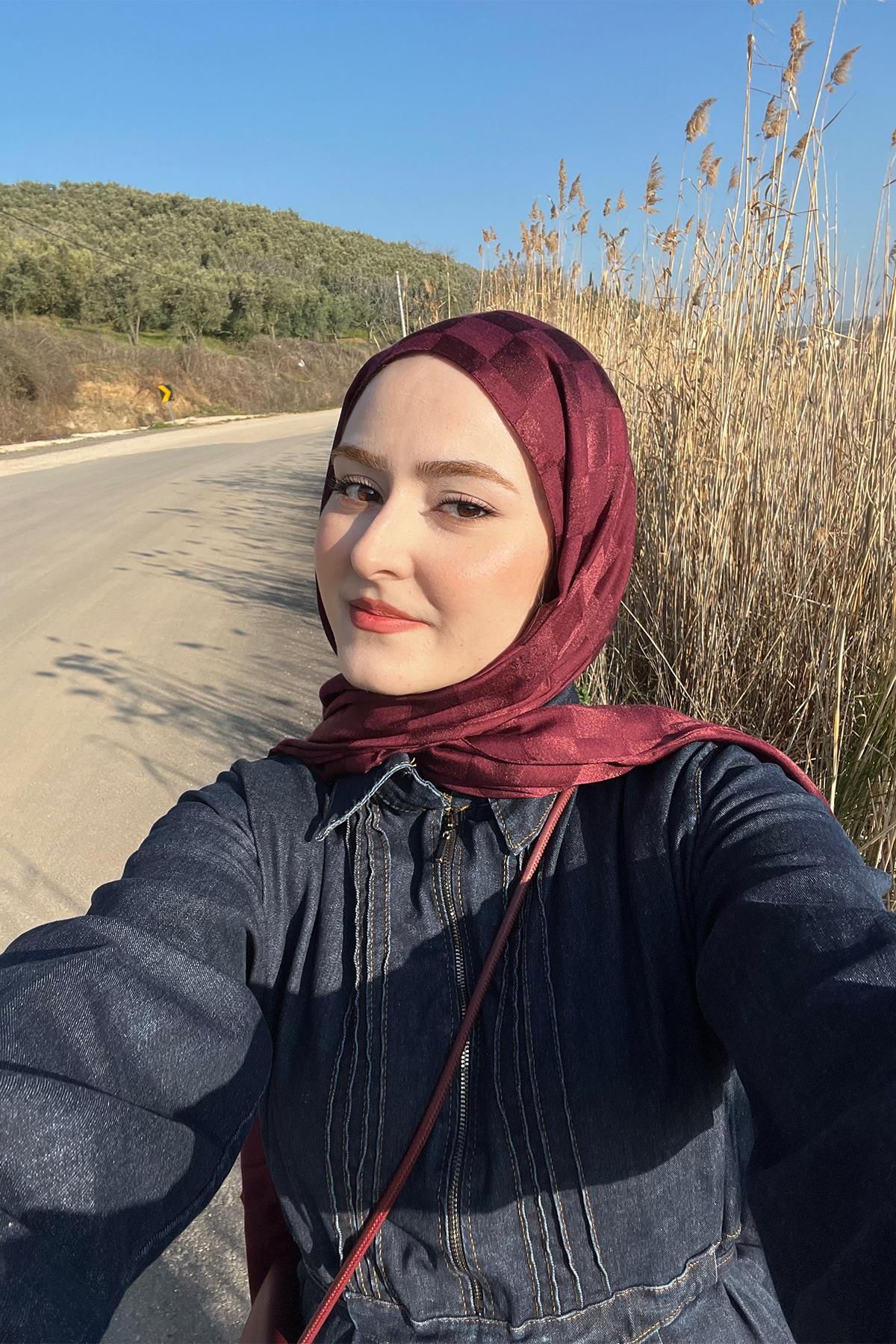 Ahyabe'nin Tercihi Dama Jakar İtalyan İpekli Şal Koyu Bordo