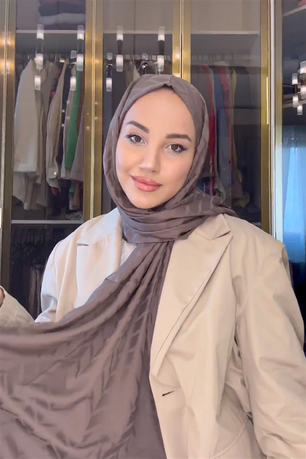 Betül Duman'ın Tercihi Baklava Desen Pamuk İpek Şal Soft Kahve