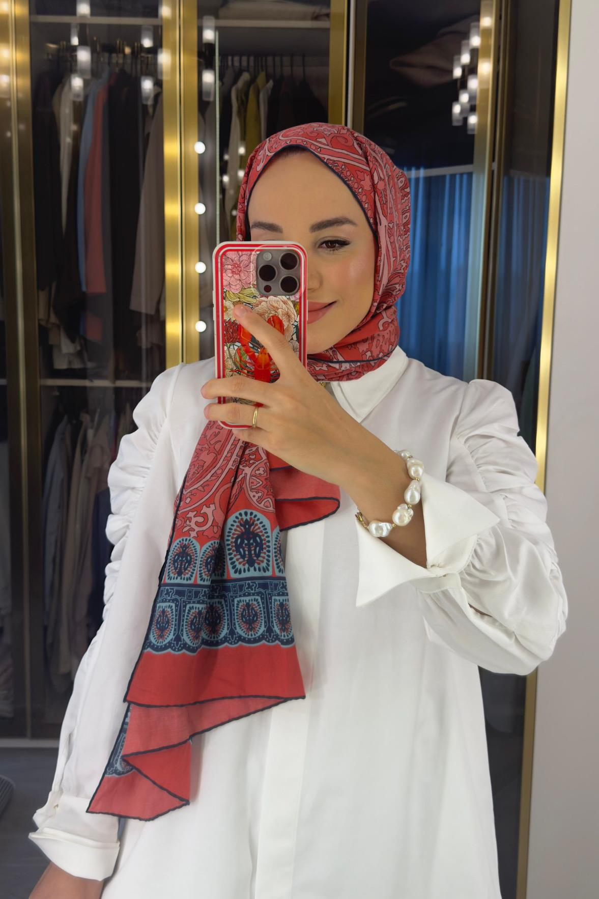 Betül Duman'ın Tercihi Roots Nar Çiçeği Comfy İpek Şal