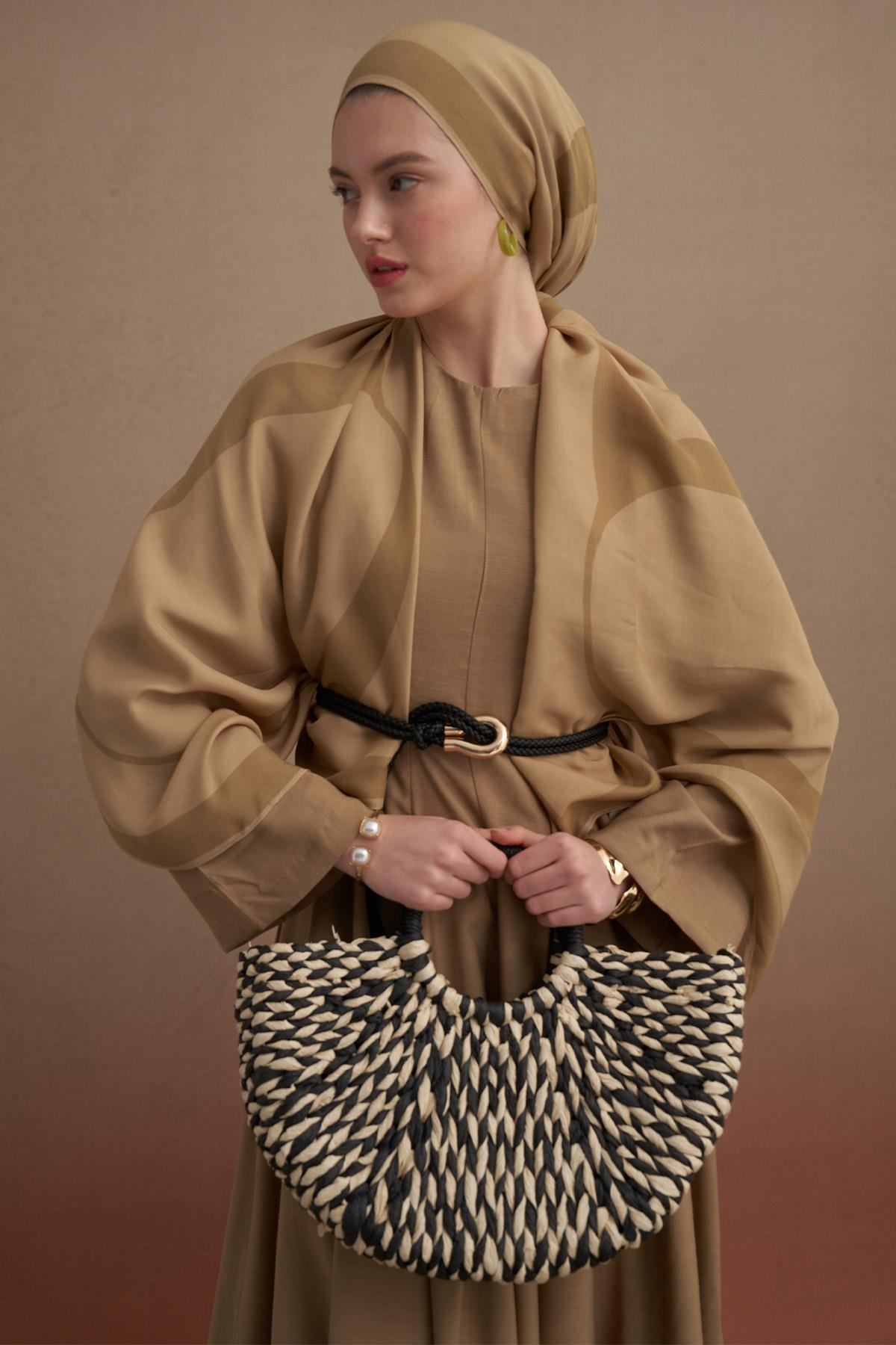 Kulplu Zebra Desen Hasır Çanta