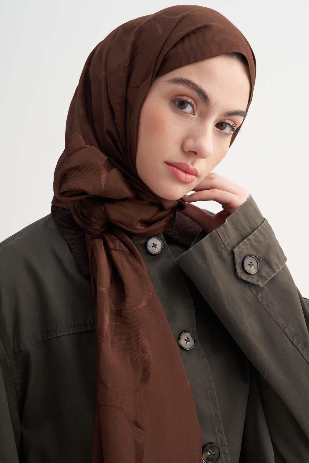 Monogram Desen Rina Floş Jakar Şal Çikolata Kahve